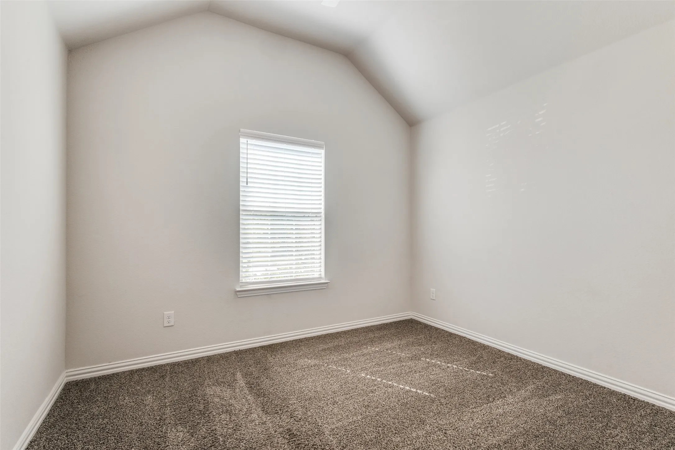 Single Family Residence For Sale in Denton County , 1024 Embers Lane, Denton, Texas 76201, 4 Bedroom, 3 Bathroom, 2 Garage spaces, 2,233 Sqft, built in 2021, mls#21303265, Real Estate Agent in Denton, Homes For Sale in Denton county, Homes For Sale in Denton, Realtor in Denton Texas, Real Estate Brokerage Independent Realty Texas, Luminita Cordes Realtor