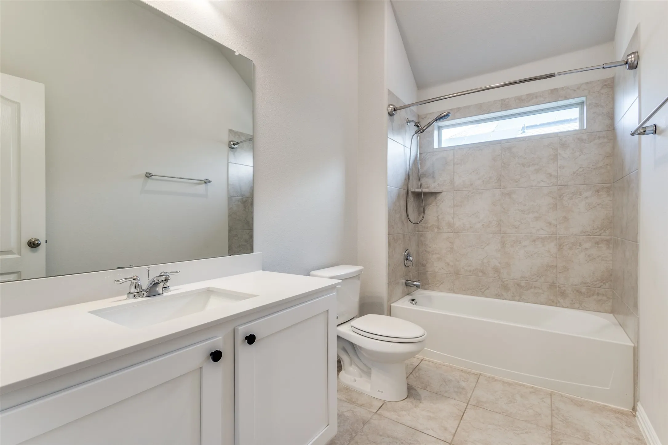 Single Family Residence For Sale in Denton County , 1024 Embers Lane, Denton, Texas 76201, 4 Bedroom, 3 Bathroom, 2 Garage spaces, 2,233 Sqft, built in 2021, mls#21303265, Real Estate Agent in Denton, Homes For Sale in Denton county, Homes For Sale in Denton, Realtor in Denton Texas, Real Estate Brokerage Independent Realty Texas, Luminita Cordes Realtor