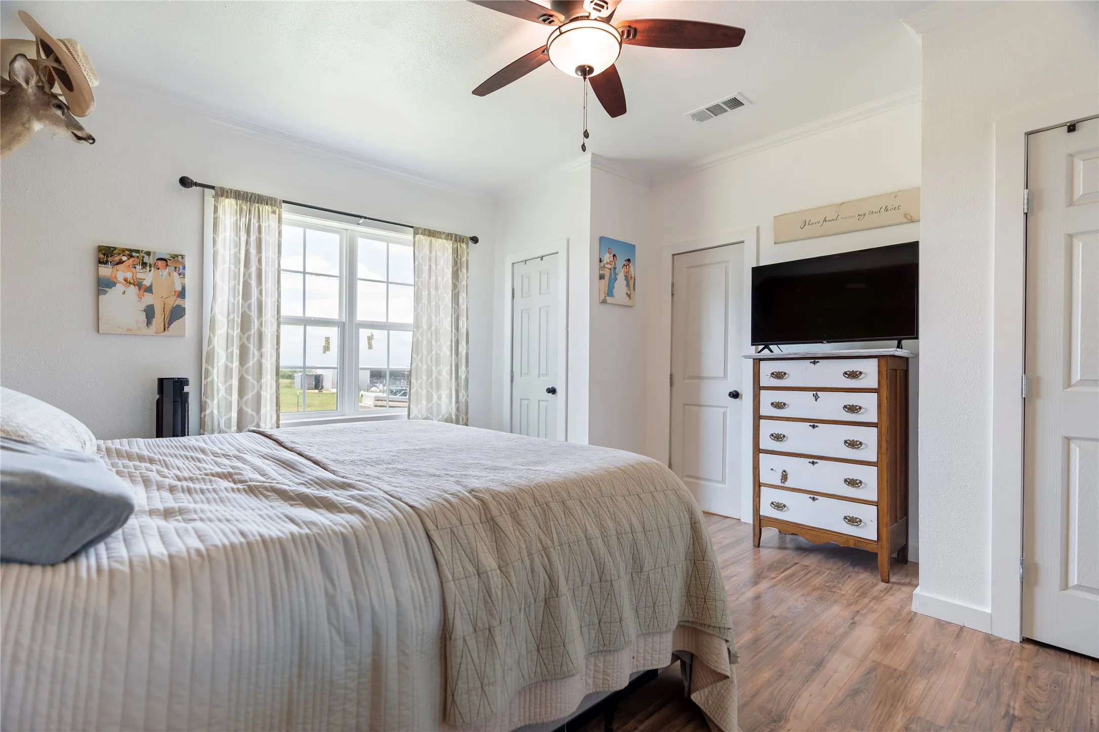 Farm For Sale in Hill County , 536 Hcr 3244, Penelope, Texas 76676, 3 Bedroom, 1 Bathroom, Garage spaces, 1,661 Sqft, built in 1902, mls#21307274, Real Estate Agent in Penelope, Homes For Sale in Hill county, Homes For Sale in Penelope, Realtor in Penelope Texas, Real Estate Brokerage Independent Realty Texas, Luminita Cordes Realtor