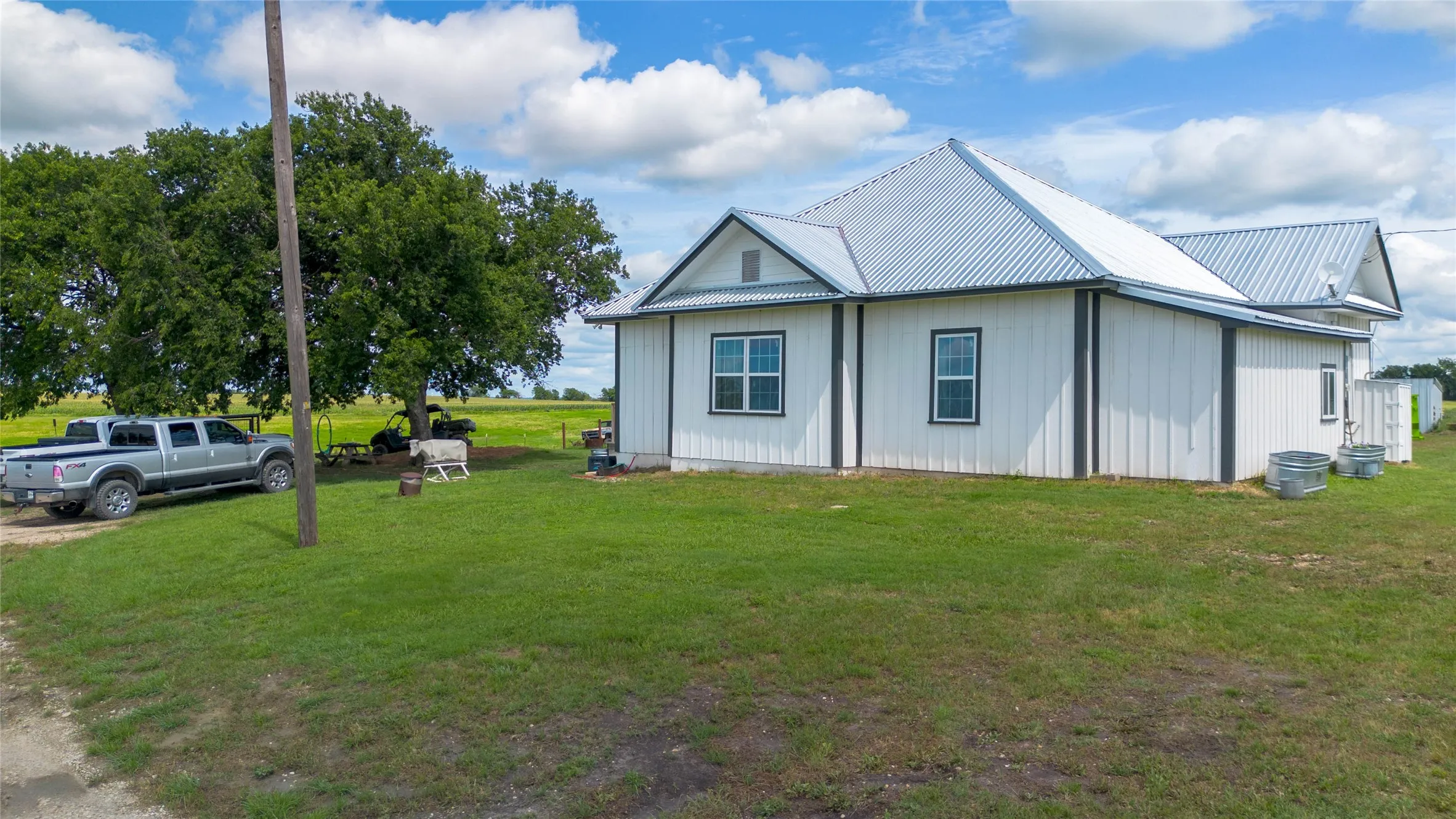 Farm For Sale in Hill County , 536 Hcr 3244, Penelope, Texas 76676, 3 Bedroom, 1 Bathroom, Garage spaces, 1,661 Sqft, built in 1902, mls#21307274, Real Estate Agent in Penelope, Homes For Sale in Hill county, Homes For Sale in Penelope, Realtor in Penelope Texas, Real Estate Brokerage Independent Realty Texas, Luminita Cordes Realtor
