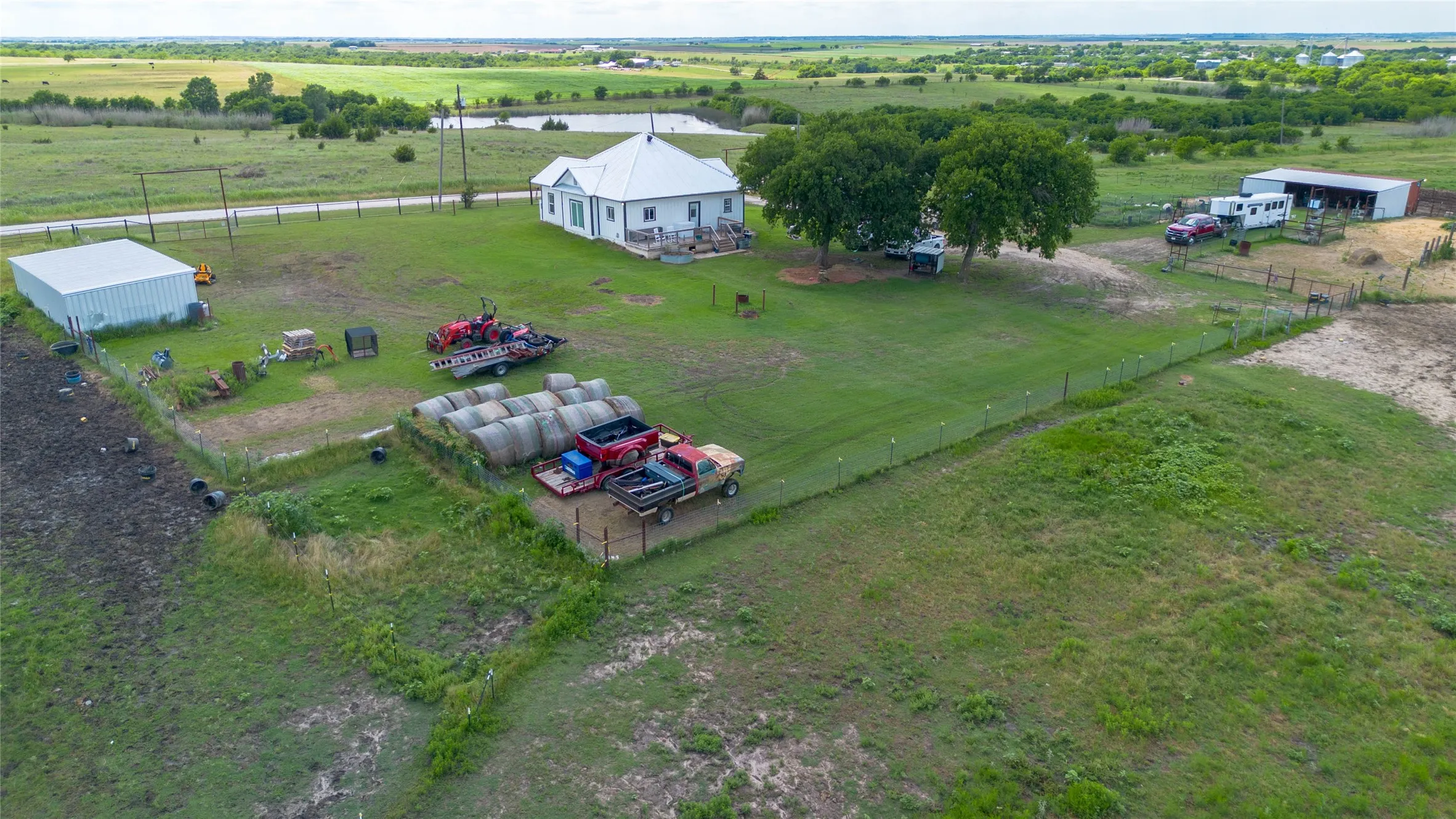 Farm For Sale in Hill County , 536 Hcr 3244, Penelope, Texas 76676, 3 Bedroom, 1 Bathroom, Garage spaces, 1,661 Sqft, built in 1902, mls#21307274, Real Estate Agent in Penelope, Homes For Sale in Hill county, Homes For Sale in Penelope, Realtor in Penelope Texas, Real Estate Brokerage Independent Realty Texas, Luminita Cordes Realtor