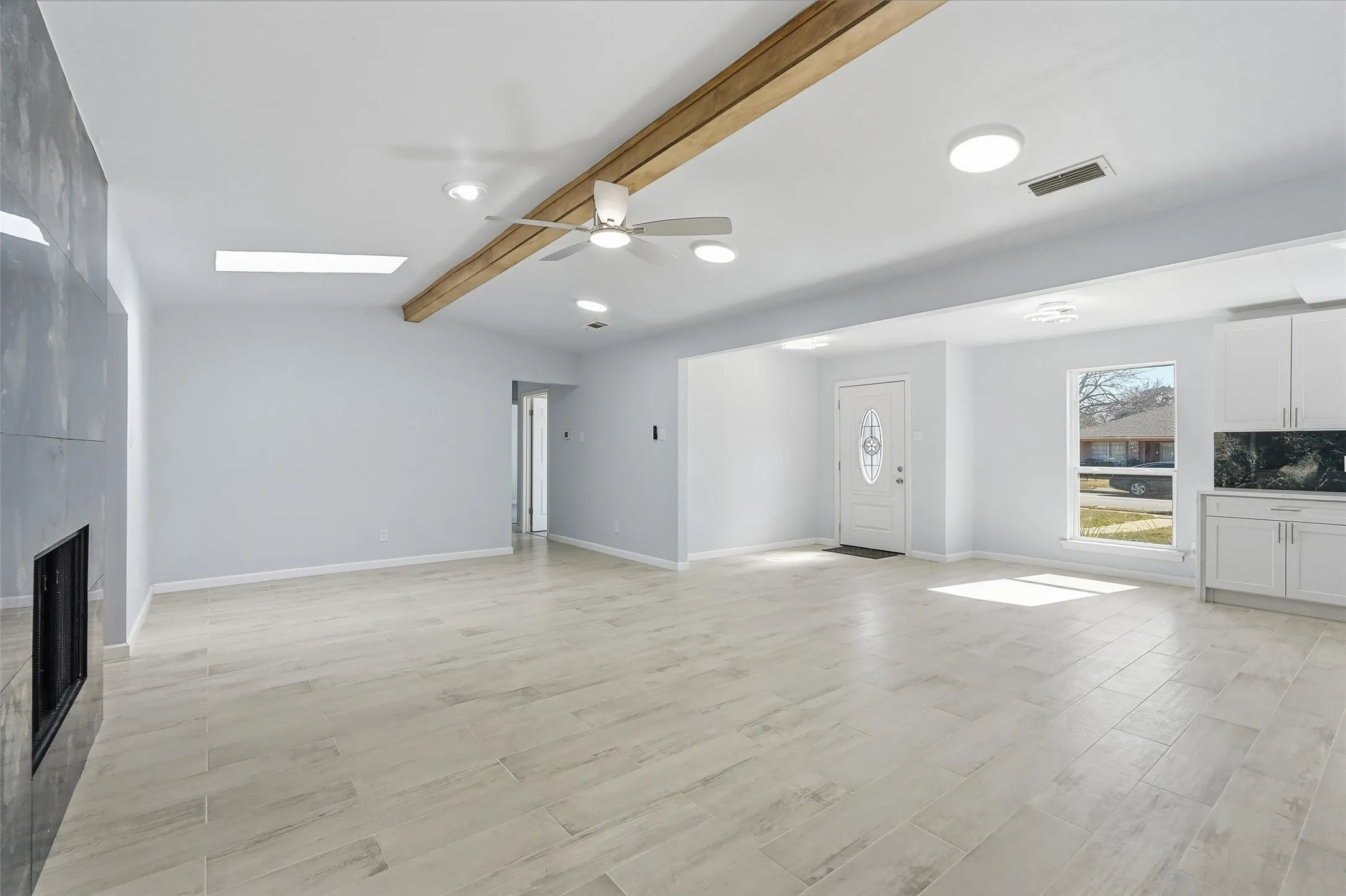 Single Family Residence For Sale in Dallas County , 1813 Crockett Street, Garland, Texas 75042, 4 Bedroom, 2 Bathroom, 2 Garage spaces, 2,080 Sqft, built in 1972, Price $362,000, mls#21306889, Real Estate Agent in Garland, Homes For Sale in Dallas county, Homes For Sale in Garland, Realtor in Garland Texas, Real Estate Brokerage Independent Realty Texas, Luminita Cordes Realtor