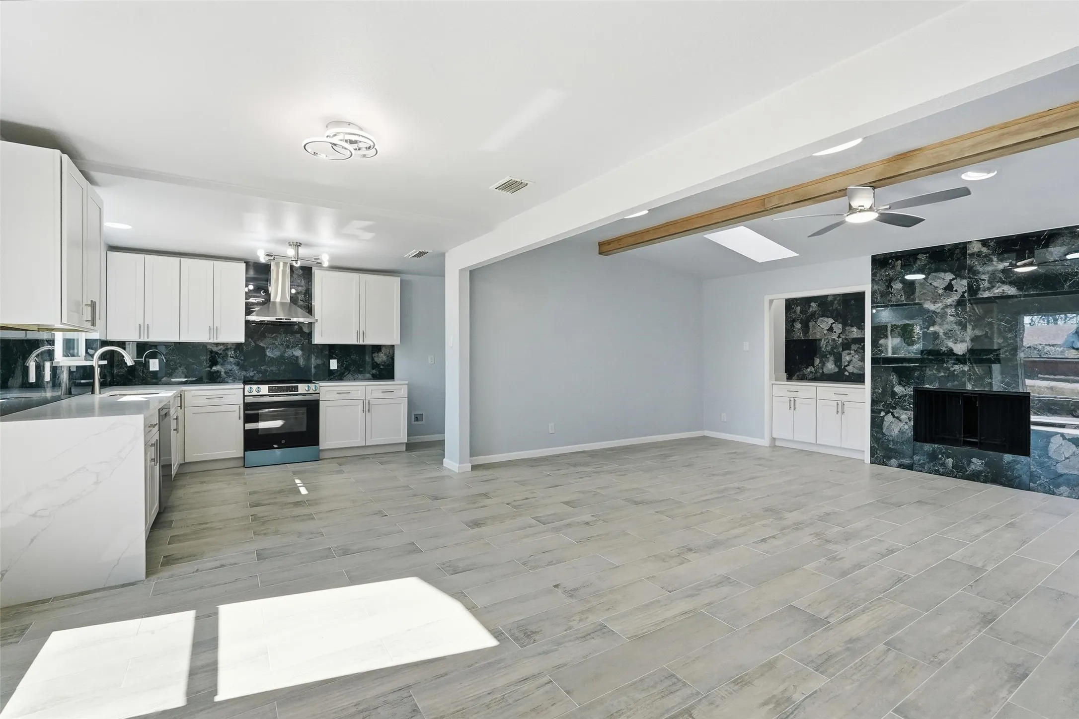 Single Family Residence For Sale in Dallas County , 1813 Crockett Street, Garland, Texas 75042, 4 Bedroom, 2 Bathroom, 2 Garage spaces, 2,080 Sqft, built in 1972, Price $362,000, mls#21306889, Real Estate Agent in Garland, Homes For Sale in Dallas county, Homes For Sale in Garland, Realtor in Garland Texas, Real Estate Brokerage Independent Realty Texas, Luminita Cordes Realtor