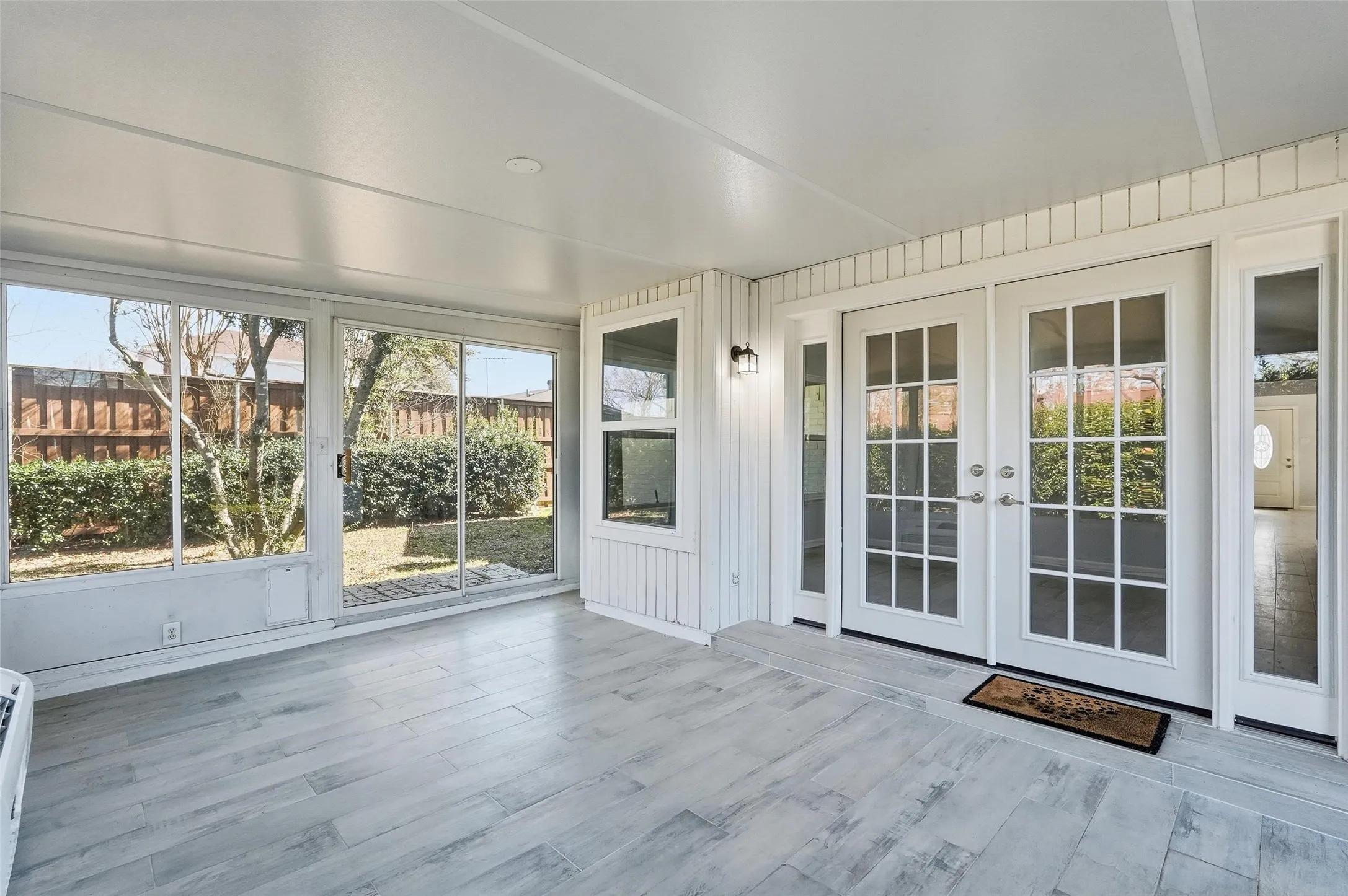 Single Family Residence For Sale in Dallas County , 1813 Crockett Street, Garland, Texas 75042, 4 Bedroom, 2 Bathroom, 2 Garage spaces, 2,080 Sqft, built in 1972, Price $362,000, mls#21306889, Real Estate Agent in Garland, Homes For Sale in Dallas county, Homes For Sale in Garland, Realtor in Garland Texas, Real Estate Brokerage Independent Realty Texas, Luminita Cordes Realtor