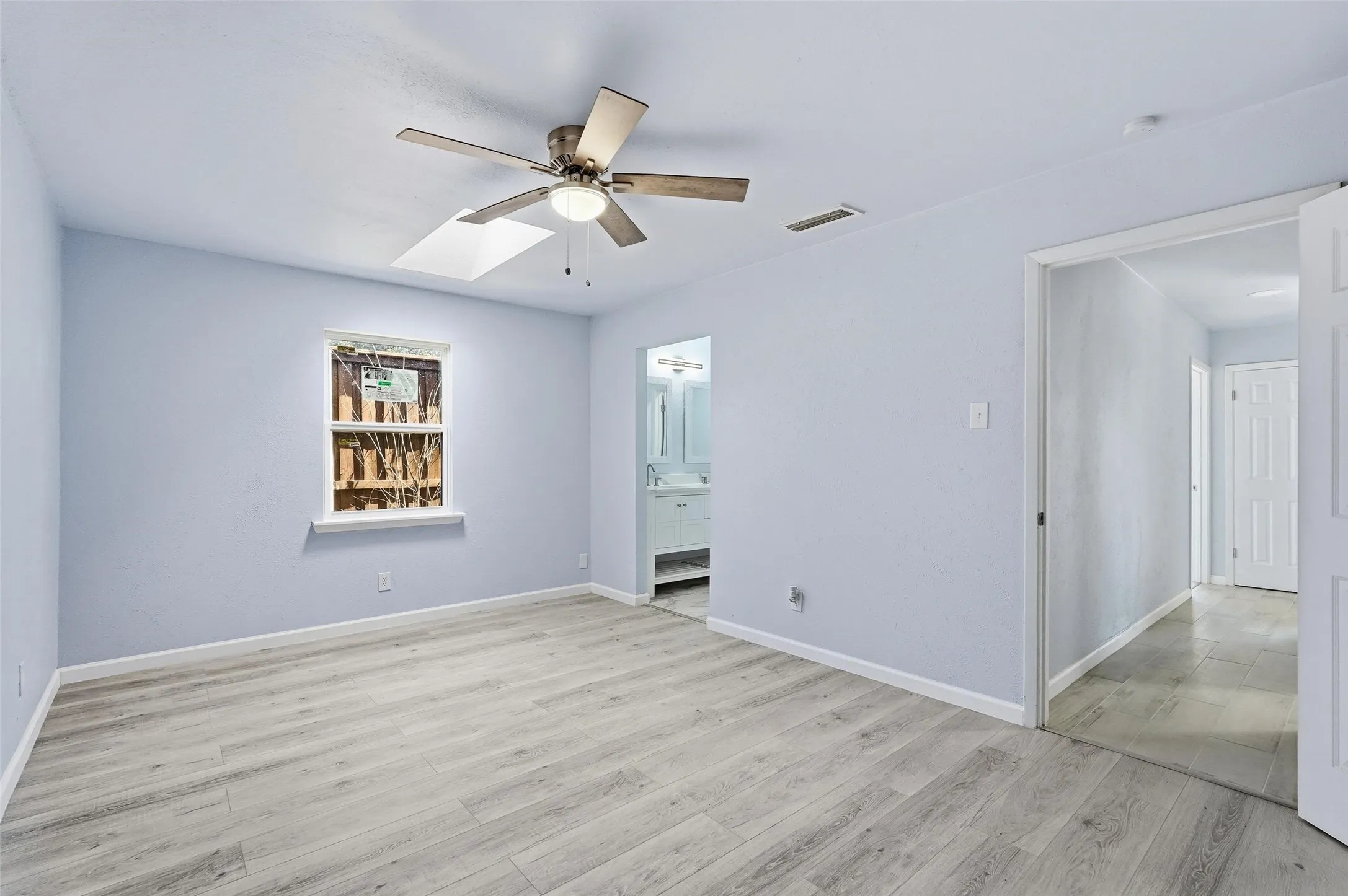 Single Family Residence For Sale in Dallas County , 1813 Crockett Street, Garland, Texas 75042, 4 Bedroom, 2 Bathroom, 2 Garage spaces, 2,080 Sqft, built in 1972, Price $362,000, mls#21306889, Real Estate Agent in Garland, Homes For Sale in Dallas county, Homes For Sale in Garland, Realtor in Garland Texas, Real Estate Brokerage Independent Realty Texas, Luminita Cordes Realtor