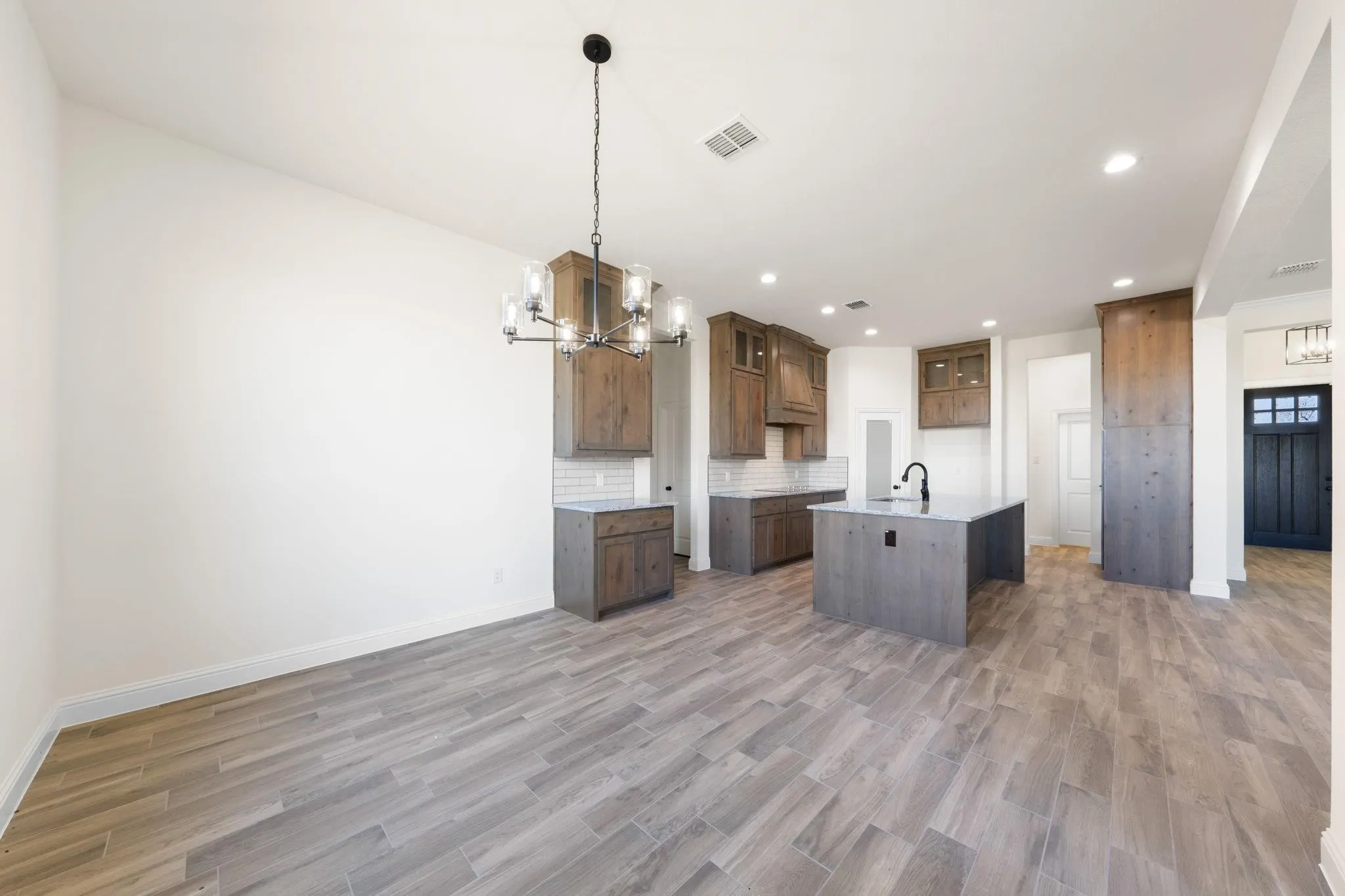 Single Family Residence For Sale in Ellis County , 440 Paradise Ridge Drive, Waxahachie, Texas 75167, 4 Bedroom, 3 Bathroom, 3 Garage spaces, 2,406 Sqft, built in 2026, mls#21308275, Real Estate Agent in Waxahachie, Homes For Sale in Ellis county, Homes For Sale in Waxahachie, Realtor in Waxahachie Texas, Real Estate Brokerage Independent Realty Texas, Luminita Cordes Realtor