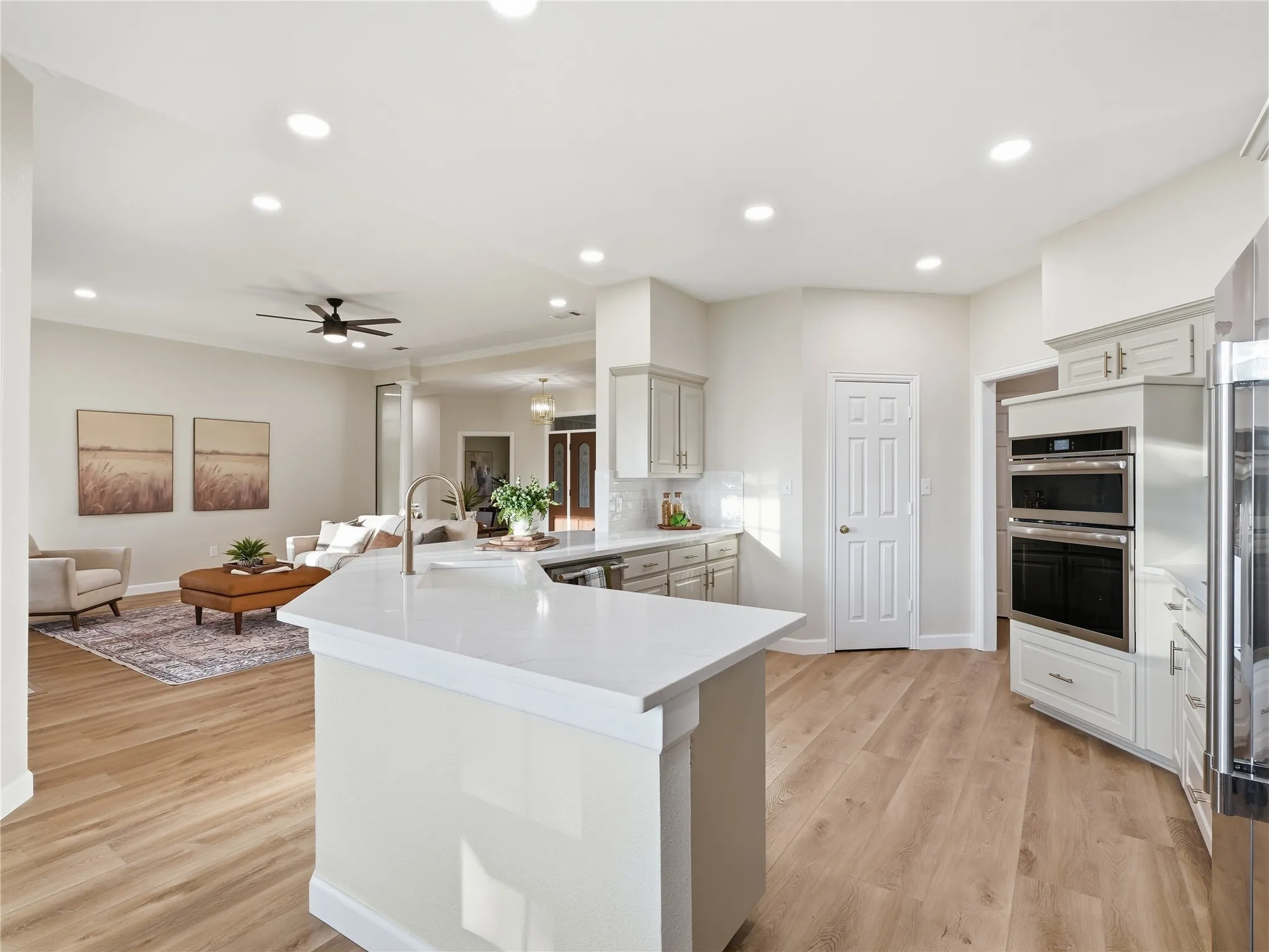 Single Family Residence For Sale in Denton County , 902 W Pioneer Circle, Argyle, Texas 76226, 4 Bedroom, 3 Bathroom, 4 Garage spaces, 2,403 Sqft, built in 1995, mls#21307190, Real Estate Agent in Argyle, Homes For Sale in Denton county, Homes For Sale in Argyle, Realtor in Argyle Texas, Real Estate Brokerage Independent Realty Texas, Luminita Cordes Realtor