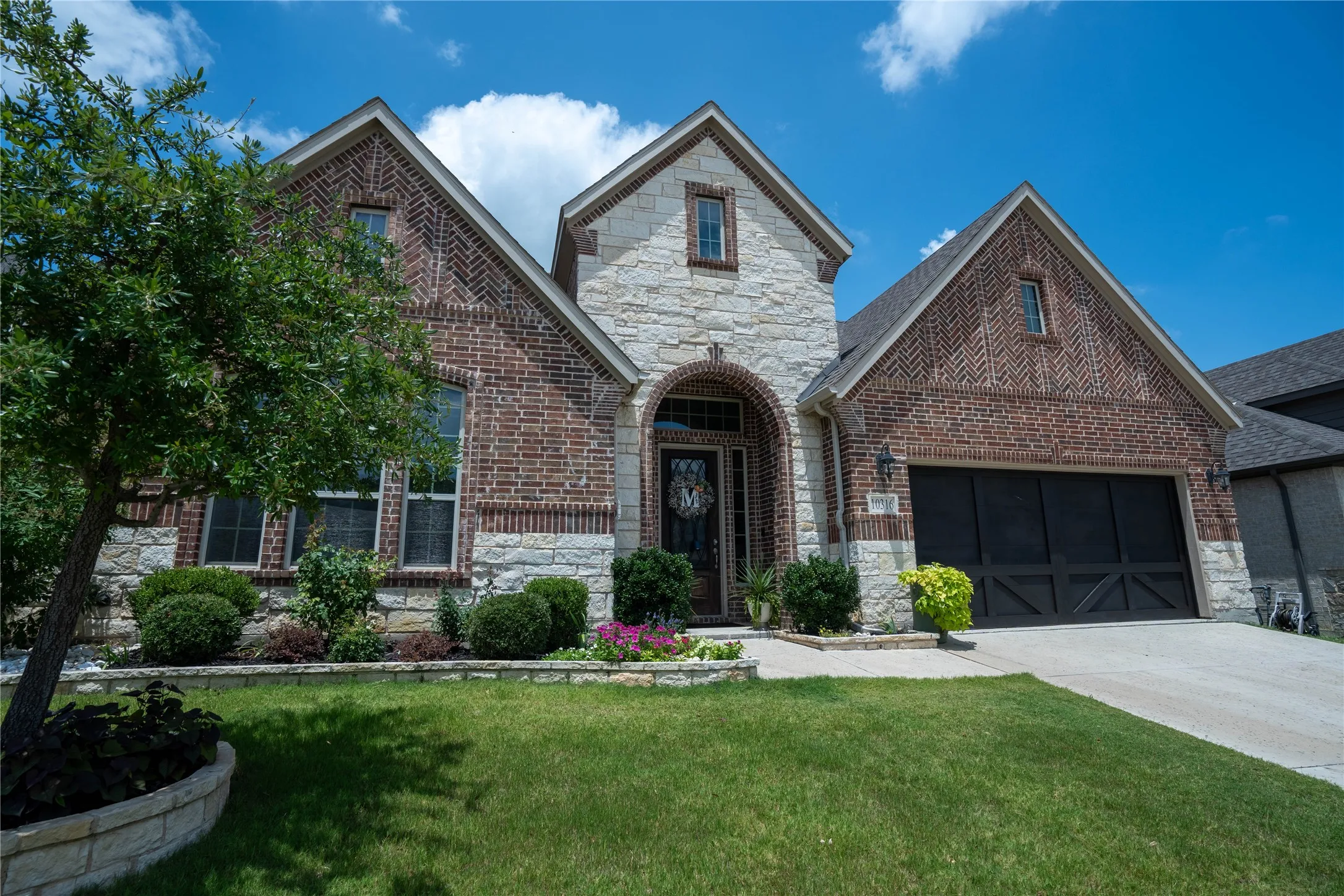 Single Family Residence For Sale in Tarrant County , 10316 Colina Drive, Fort Worth, Texas 76126, 4 Bedroom, 3 Bathroom, 3 Garage spaces, 2,693 Sqft, built in 2018, Price $519,900, mls#21308283, Real Estate Agent in Fort Worth, Homes For Sale in Tarrant county, Homes For Sale in Fort Worth, Realtor in Fort Worth Texas, Real Estate Brokerage Independent Realty Texas, Luminita Cordes Realtor