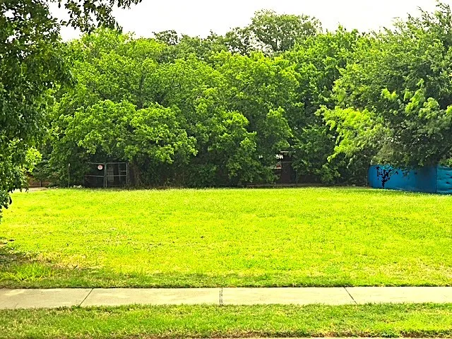Unimproved Land For Sale in Dallas County , 900 Luke Street, Irving, Texas 75061, 0, 0, Garage spaces, 0 Sqft, built in 0, mls#21308206, Real Estate Agent in Irving, Homes For Sale in Dallas county, Homes For Sale in Irving, Realtor in Irving Texas, Real Estate Brokerage Independent Realty Texas, Luminita Cordes Realtor