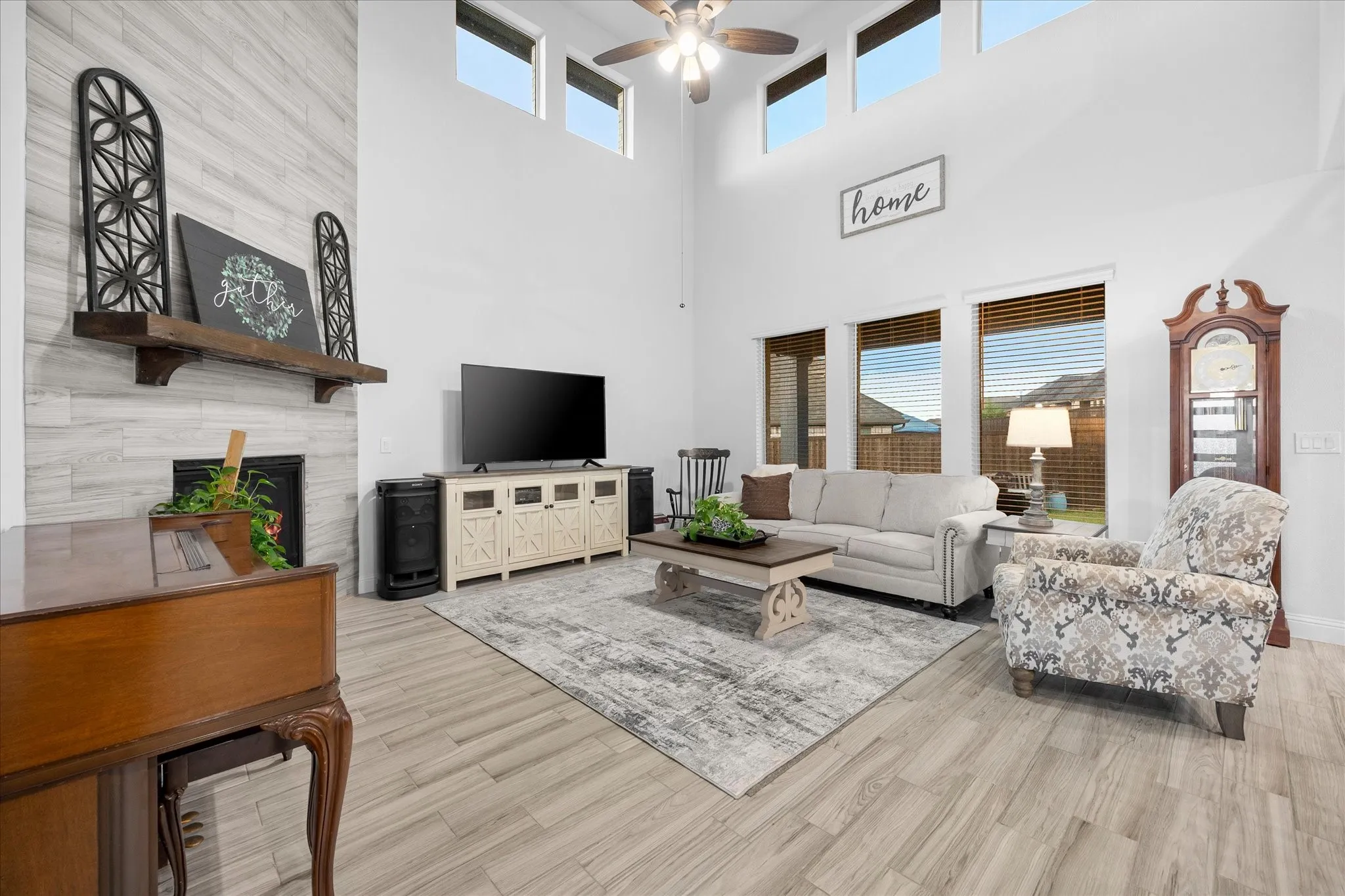 Single Family Residence For Sale in Rockwall County , 1904 Frediano Lane, Mclendon Chisholm, Texas 75032, 5 Bedroom, 4 Bathroom, 3 Garage spaces, 3,480 Sqft, built in 2022, mls#21308146, Real Estate Agent in Mclendon Chisholm, Homes For Sale in Rockwall county, Homes For Sale in Mclendon Chisholm, Realtor in Mclendon Chisholm Texas, Real Estate Brokerage Independent Realty Texas, Luminita Cordes Realtor