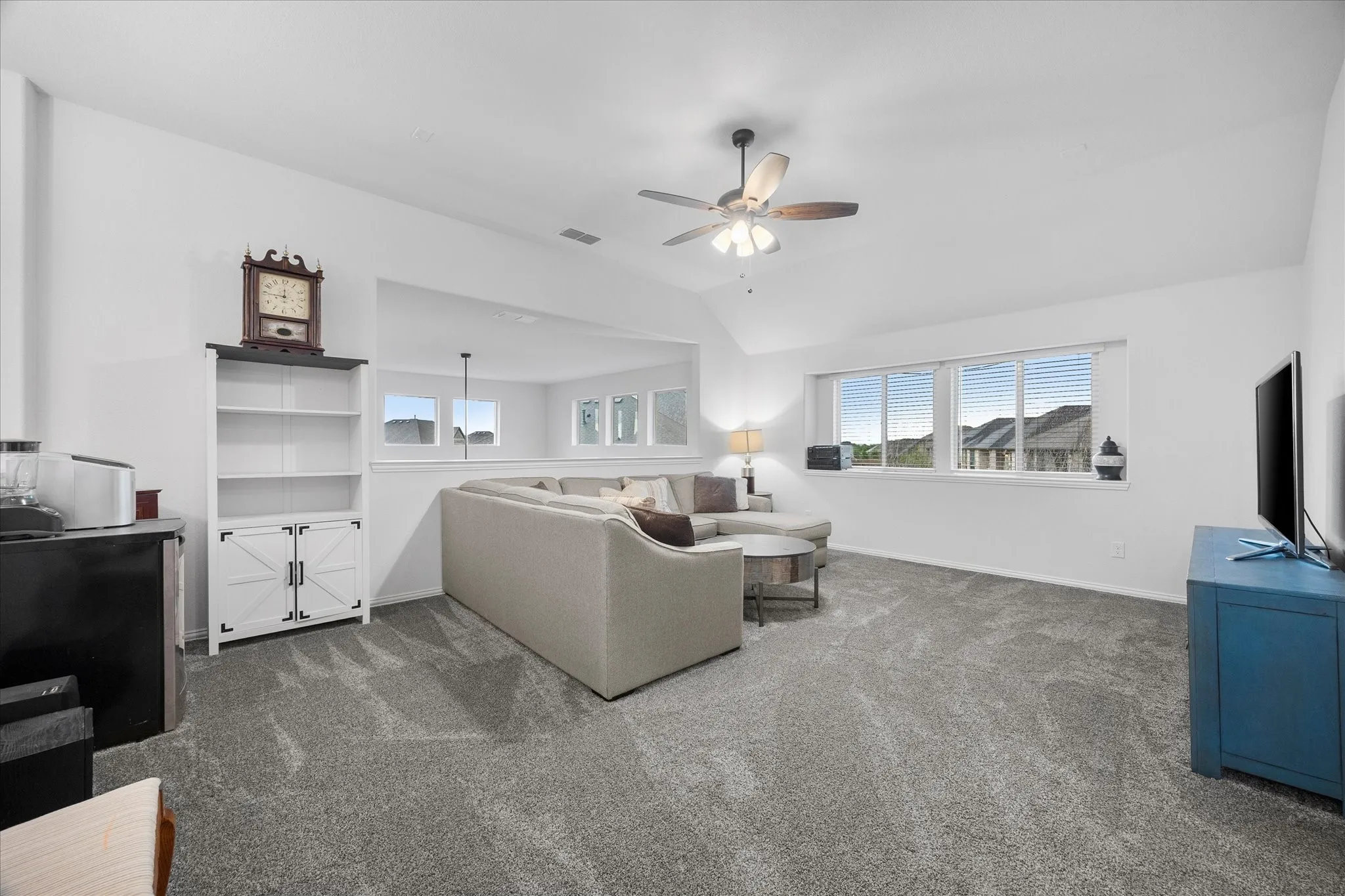 Single Family Residence For Sale in Rockwall County , 1904 Frediano Lane, Mclendon Chisholm, Texas 75032, 5 Bedroom, 4 Bathroom, 3 Garage spaces, 3,480 Sqft, built in 2022, mls#21308146, Real Estate Agent in Mclendon Chisholm, Homes For Sale in Rockwall county, Homes For Sale in Mclendon Chisholm, Realtor in Mclendon Chisholm Texas, Real Estate Brokerage Independent Realty Texas, Luminita Cordes Realtor