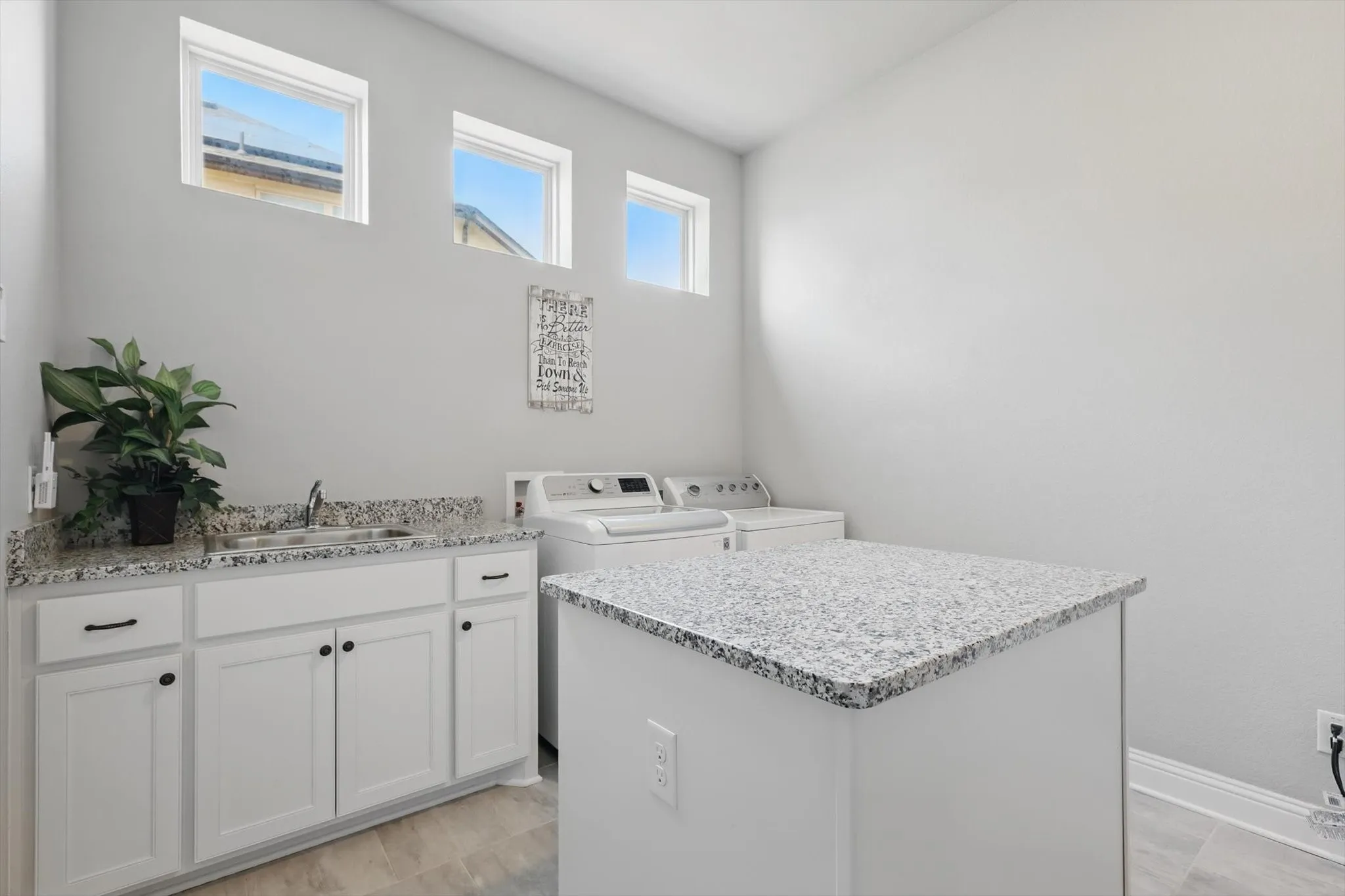 Single Family Residence For Sale in Denton County , 6325 Via Italia Drive, Flower Mound, Texas 75077, 5 Bedroom, 5 Bathroom, 4 Garage spaces, 5,677 Sqft, built in 2017, mls#21306045, Real Estate Agent in Flower Mound, Homes For Sale in Denton county, Homes For Sale in Flower Mound, Realtor in Flower Mound Texas, Real Estate Brokerage Independent Realty Texas, Luminita Cordes Realtor