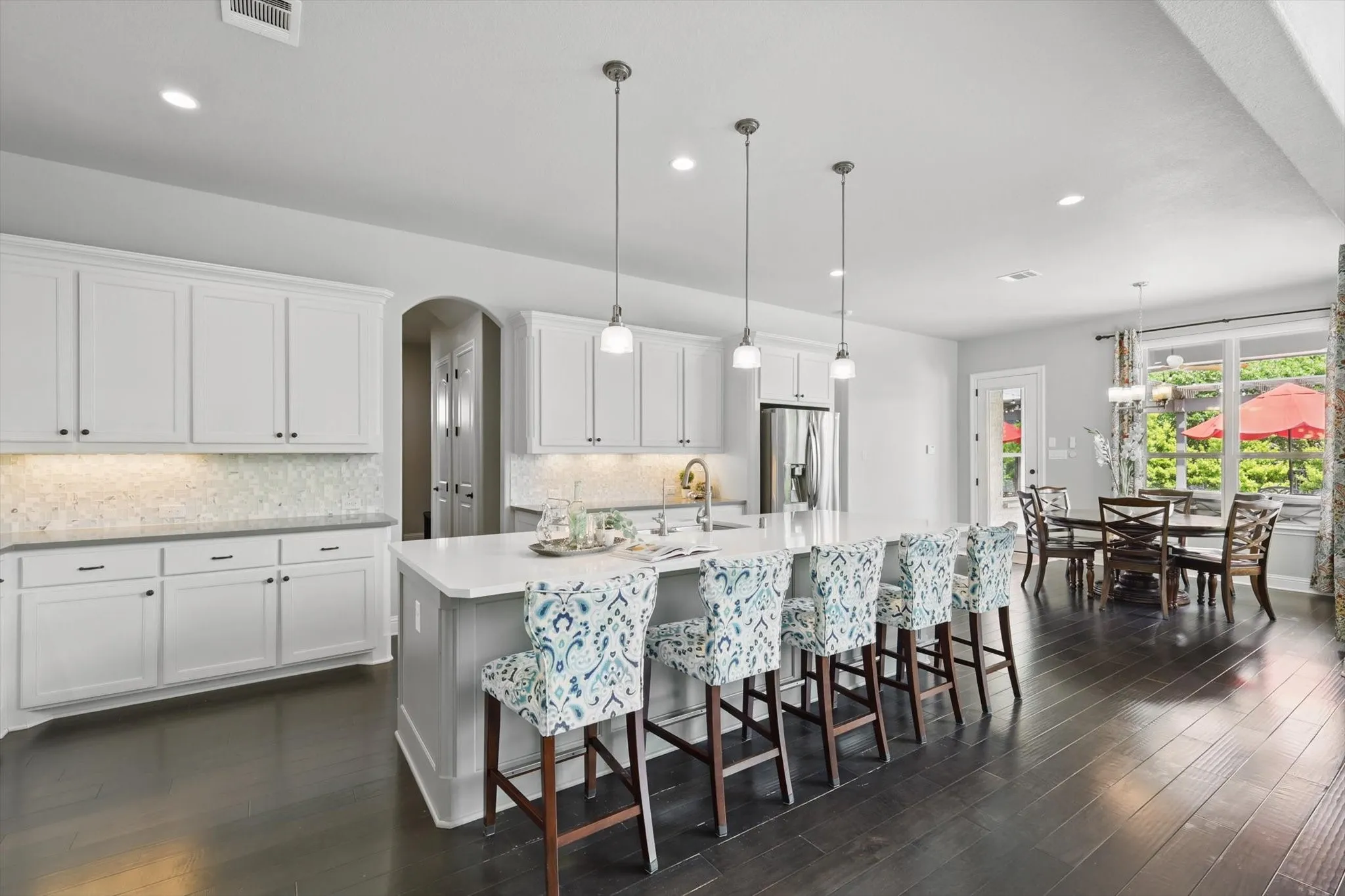 Single Family Residence For Sale in Denton County , 6325 Via Italia Drive, Flower Mound, Texas 75077, 5 Bedroom, 5 Bathroom, 4 Garage spaces, 5,677 Sqft, built in 2017, mls#21306045, Real Estate Agent in Flower Mound, Homes For Sale in Denton county, Homes For Sale in Flower Mound, Realtor in Flower Mound Texas, Real Estate Brokerage Independent Realty Texas, Luminita Cordes Realtor