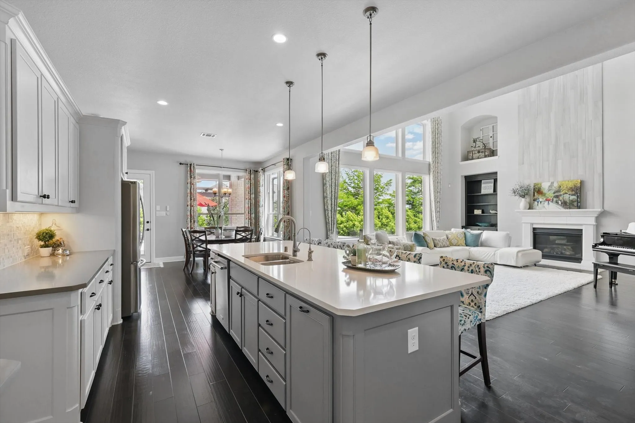 Single Family Residence For Sale in Denton County , 6325 Via Italia Drive, Flower Mound, Texas 75077, 5 Bedroom, 5 Bathroom, 4 Garage spaces, 5,677 Sqft, built in 2017, mls#21306045, Real Estate Agent in Flower Mound, Homes For Sale in Denton county, Homes For Sale in Flower Mound, Realtor in Flower Mound Texas, Real Estate Brokerage Independent Realty Texas, Luminita Cordes Realtor