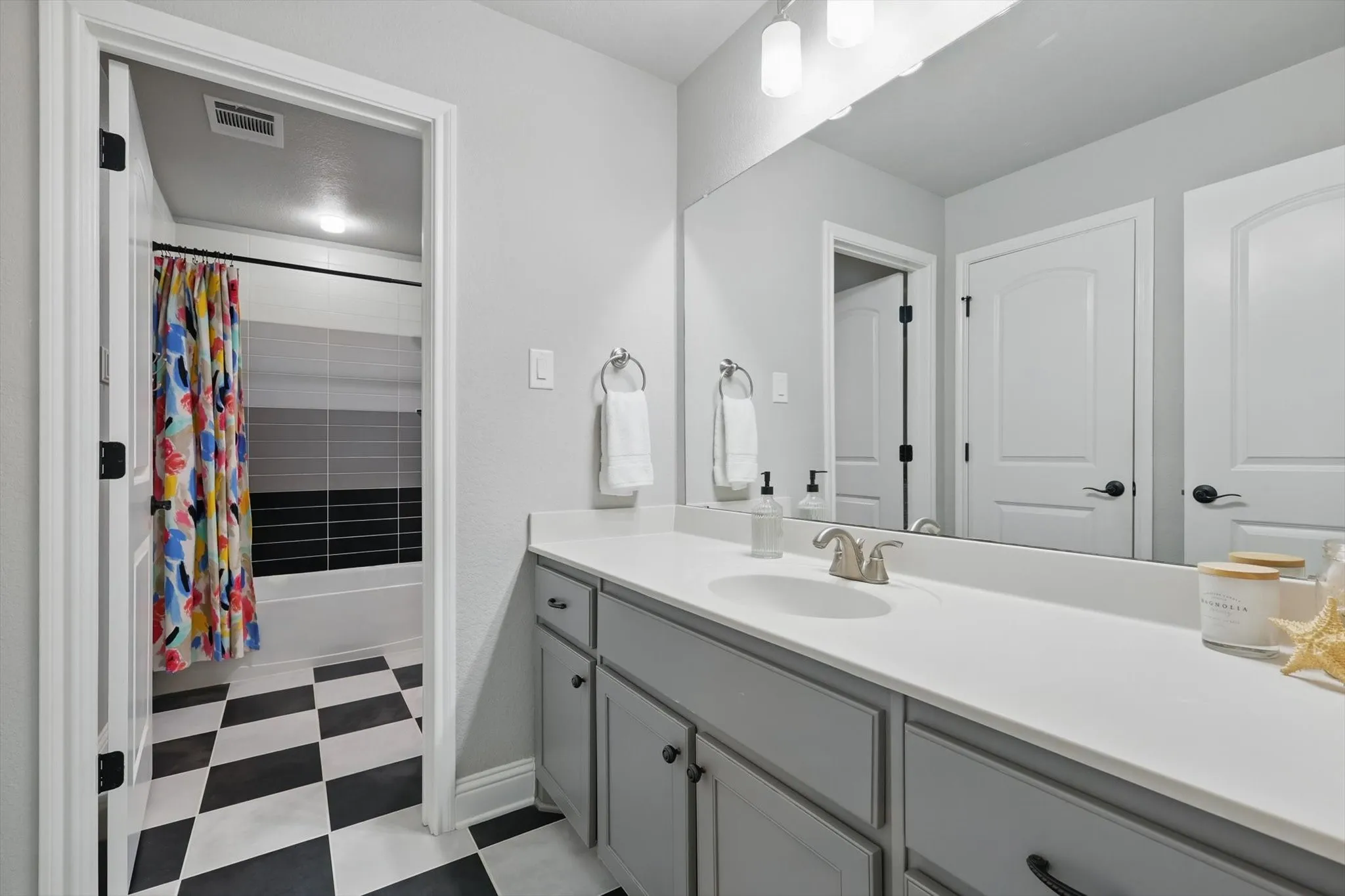 Single Family Residence For Sale in Denton County , 6325 Via Italia Drive, Flower Mound, Texas 75077, 5 Bedroom, 5 Bathroom, 4 Garage spaces, 5,677 Sqft, built in 2017, mls#21306045, Real Estate Agent in Flower Mound, Homes For Sale in Denton county, Homes For Sale in Flower Mound, Realtor in Flower Mound Texas, Real Estate Brokerage Independent Realty Texas, Luminita Cordes Realtor