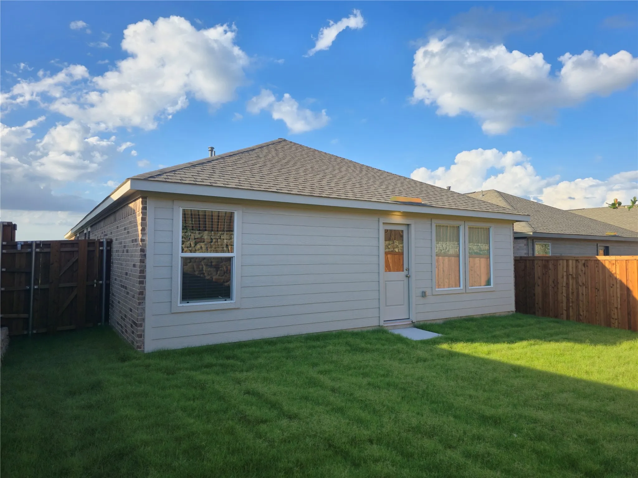 Single Family Residence For Rent in Grayson County , 1608 Baron Lane, Howe, Texas 75459, 4 Bedroom, 2 Bathroom, 2 Garage spaces, 1,656 Sqft, built in 2026, mls#21306286, Real Estate Agent in Howe, Homes For Rent in Grayson county, Homes For Rent in Howe, Realtor in Howe Texas, Real Estate Brokerage Independent Realty Texas, Luminita Cordes Realtor