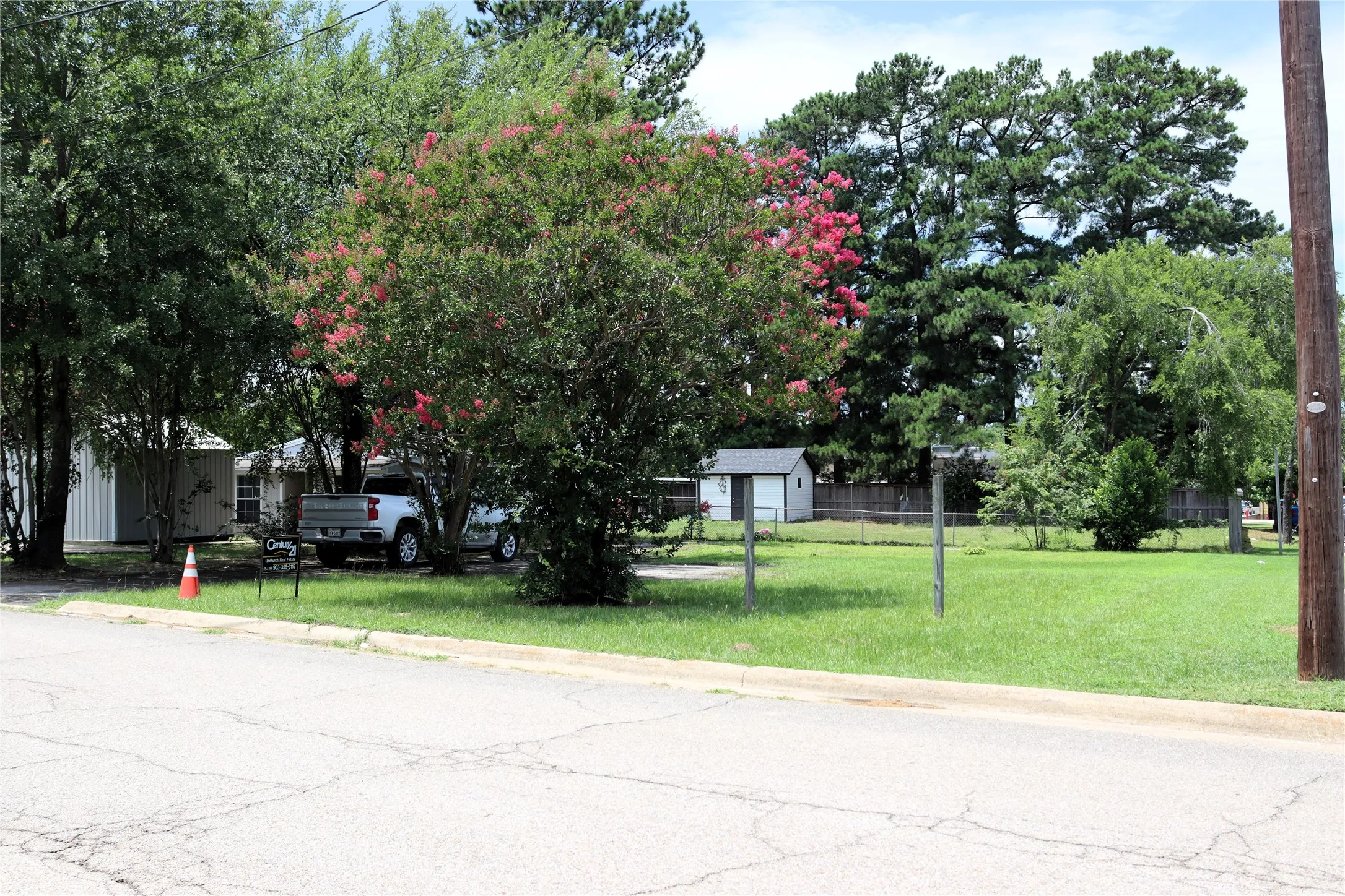 Unimproved Land For Sale in Wood County , 1151 N Newsom Street, Mineola, Texas 75773, 0, 0, Garage spaces, 0 Sqft, built in 0, Price $44,700, mls#21308307, Real Estate Agent in Mineola, Homes For Sale in Wood county, Homes For Sale in Mineola, Realtor in Mineola Texas, Real Estate Brokerage Independent Realty Texas, Luminita Cordes Realtor
