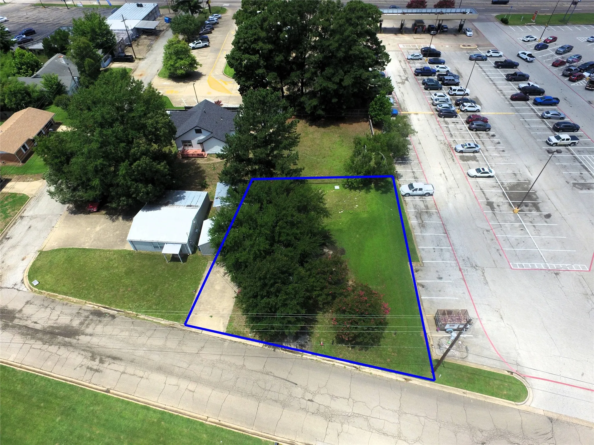 Unimproved Land For Sale in Wood County , 1151 N Newsom Street, Mineola, Texas 75773, 0, 0, Garage spaces, 0 Sqft, built in 0, Price $44,700, mls#21308307, Real Estate Agent in Mineola, Homes For Sale in Wood county, Homes For Sale in Mineola, Realtor in Mineola Texas, Real Estate Brokerage Independent Realty Texas, Luminita Cordes Realtor
