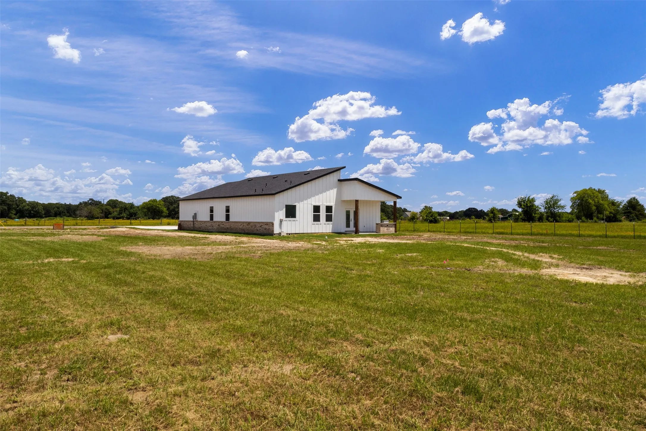 Single Family Residence For Sale in Hunt County , 5522 COUNTY ROAD 3521, Quinlan, Texas 75474, 4 Bedrooms, 2 Bathrooms, 2 Garage spaces, 1,968 Sqft, built in 2026, Price $435,000, mls#21308317, Real Estate Agent in Quinlan, Homes For Sale in Hunt county, Homes For Sale in Quinlan, Realtor in Quinlan Texas, Real Estate Brokerage Independent Realty Texas, Luminita Cordes Realtor