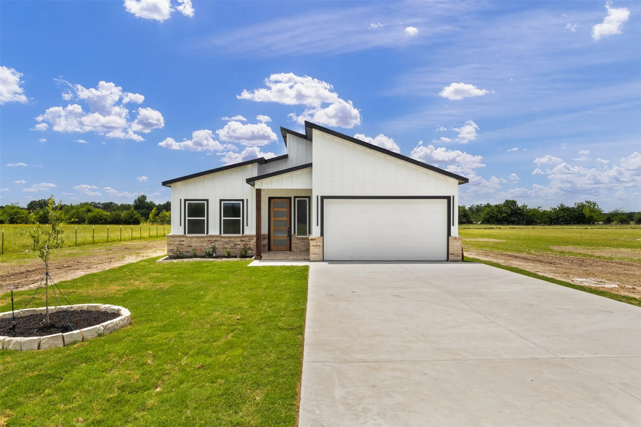 Single Family Residence For Sale in Hunt County , 5522 COUNTY ROAD 3521, Quinlan, Texas 75474, 4 Bedrooms, 2 Bathrooms, 2 Garage spaces, 1,968 Sqft, built in 2026, Price $435,000, mls#21308317, Real Estate Agent in Quinlan, Homes For Sale in Hunt county, Homes For Sale in Quinlan, Realtor in Quinlan Texas, Real Estate Brokerage Independent Realty Texas, Luminita Cordes Realtor