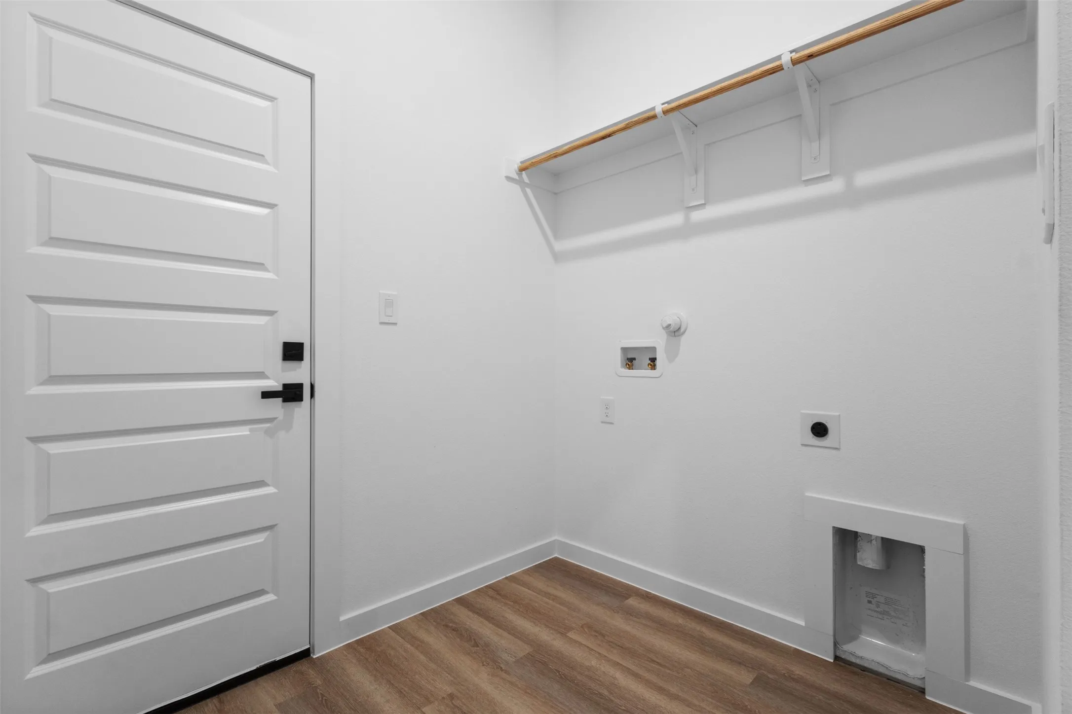 Single Family Residence For Sale in Hunt County , 5522 COUNTY ROAD 3521, Quinlan, Texas 75474, 4 Bedrooms, 2 Bathrooms, 2 Garage spaces, 1,968 Sqft, built in 2026, Price $435,000, mls#21308317, Real Estate Agent in Quinlan, Homes For Sale in Hunt county, Homes For Sale in Quinlan, Realtor in Quinlan Texas, Real Estate Brokerage Independent Realty Texas, Luminita Cordes Realtor