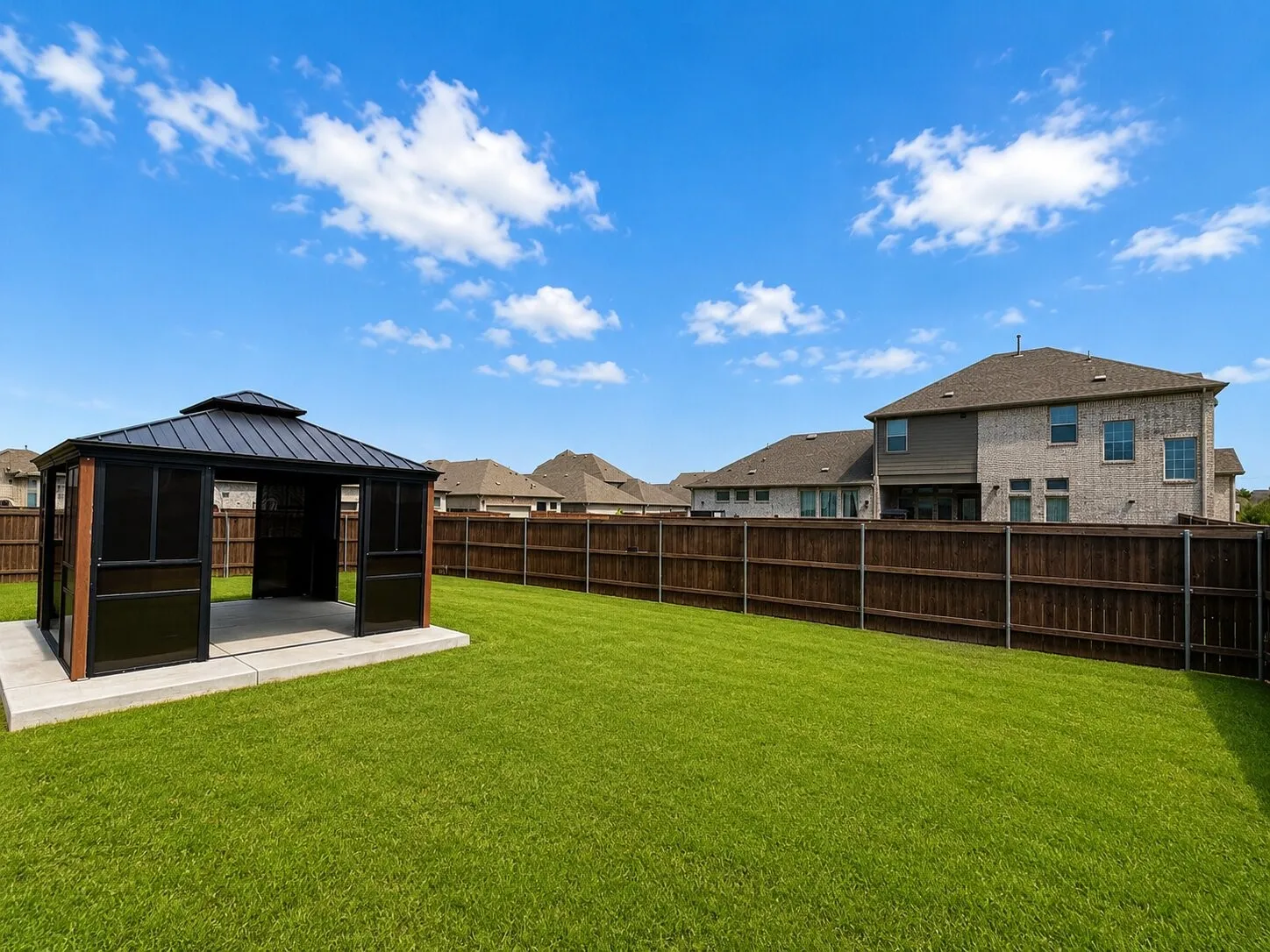 Single Family Residence For Sale in Dallas County , 1414 Haybale Lane, Garland, Texas 75042, 4 Bedrooms, 4 Bathrooms, 2 Garage spaces, 2,744 Sqft, built in 2023, Price $599,000, mls#21308329, Real Estate Agent in Garland, Homes For Sale in Dallas county, Homes For Sale in Garland, Realtor in Garland Texas, Real Estate Brokerage Independent Realty Texas, Luminita Cordes Realtor