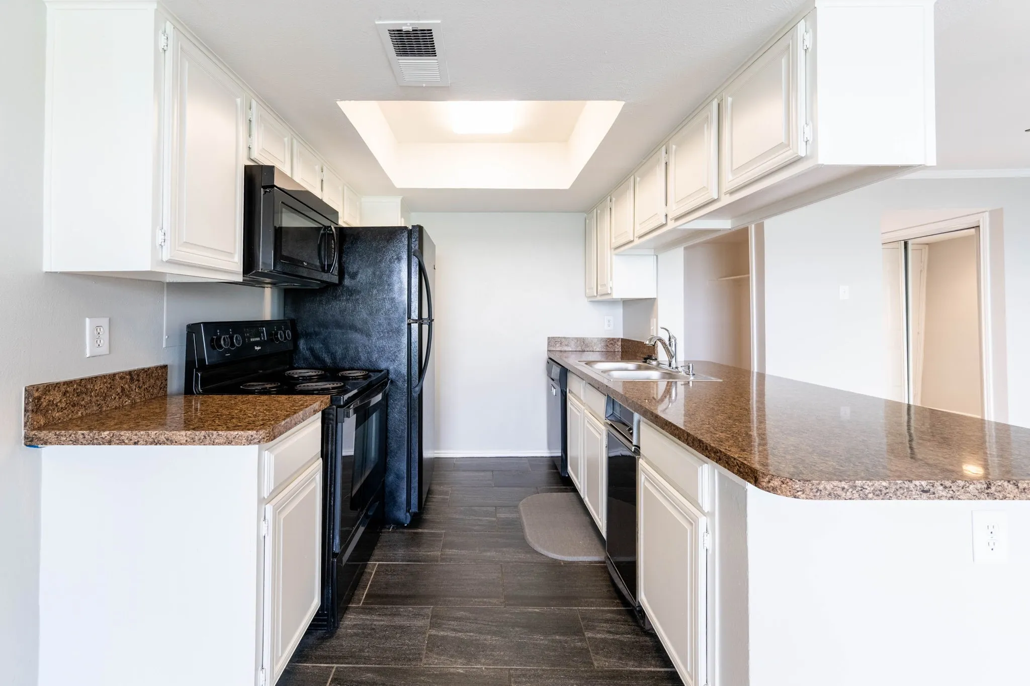 Condominium For Rent in Dallas County , 4552 Chaha Road 202, Garland, Texas 75043, 2 Bedroom, 2 Bathroom, Garage spaces, 943 Sqft, built in 1981, mls#21306252, Real Estate Agent in Garland, Homes For Rent in Dallas county, Homes For Rent in Garland, Realtor in Garland Texas, Real Estate Brokerage Independent Realty Texas, Luminita Cordes Realtor