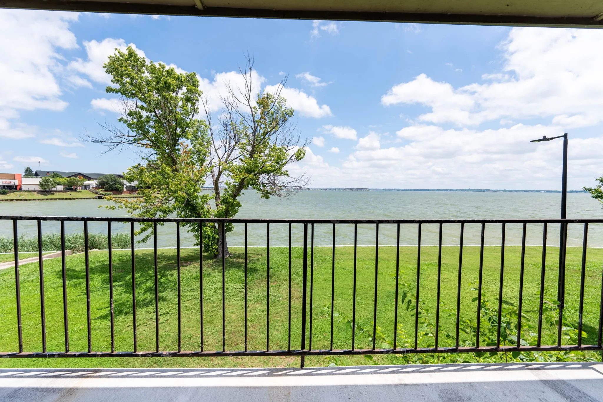 Condominium For Rent in Dallas County , 4552 Chaha Road 202, Garland, Texas 75043, 2 Bedroom, 2 Bathroom, Garage spaces, 943 Sqft, built in 1981, mls#21306252, Real Estate Agent in Garland, Homes For Rent in Dallas county, Homes For Rent in Garland, Realtor in Garland Texas, Real Estate Brokerage Independent Realty Texas, Luminita Cordes Realtor