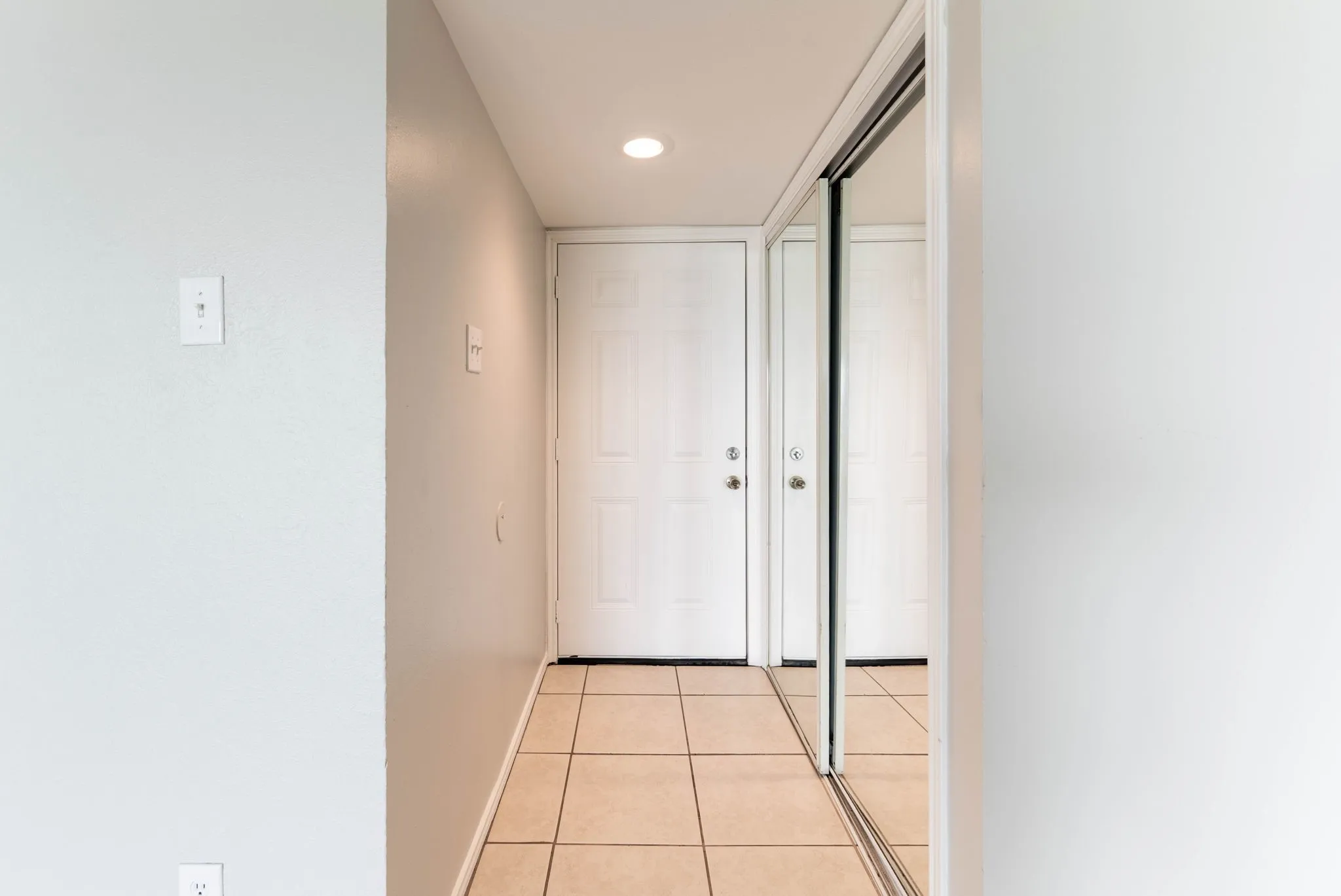 Condominium For Rent in Dallas County , 4552 Chaha Road 202, Garland, Texas 75043, 2 Bedroom, 2 Bathroom, Garage spaces, 943 Sqft, built in 1981, mls#21306252, Real Estate Agent in Garland, Homes For Rent in Dallas county, Homes For Rent in Garland, Realtor in Garland Texas, Real Estate Brokerage Independent Realty Texas, Luminita Cordes Realtor