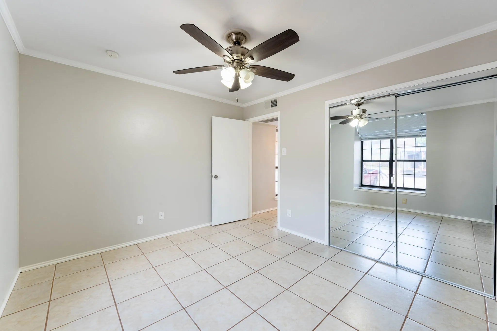 Condominium For Rent in Dallas County , 4552 Chaha Road 202, Garland, Texas 75043, 2 Bedroom, 2 Bathroom, Garage spaces, 943 Sqft, built in 1981, mls#21306252, Real Estate Agent in Garland, Homes For Rent in Dallas county, Homes For Rent in Garland, Realtor in Garland Texas, Real Estate Brokerage Independent Realty Texas, Luminita Cordes Realtor