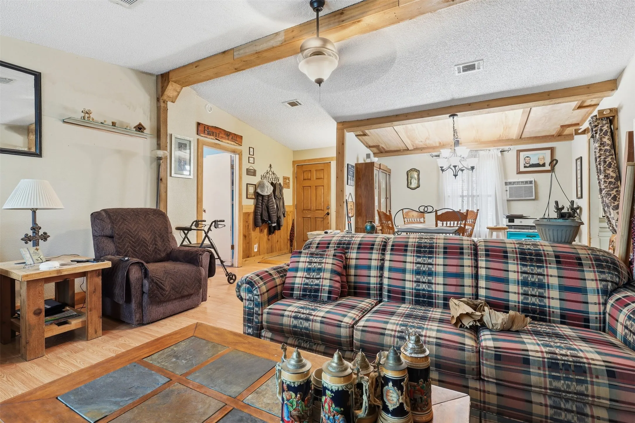 Mobile Home For Sale in Somervell County , 1135 County Road 2005, Glen Rose, Texas 76690, 3 Bedroom, 2 Bathroom, Garage spaces, 1,664 Sqft, built in 1995, mls#21308339, Real Estate Agent in Glen Rose, Homes For Sale in Somervell county, Homes For Sale in Glen Rose, Realtor in Glen Rose Texas, Real Estate Brokerage Independent Realty Texas, Luminita Cordes Realtor
