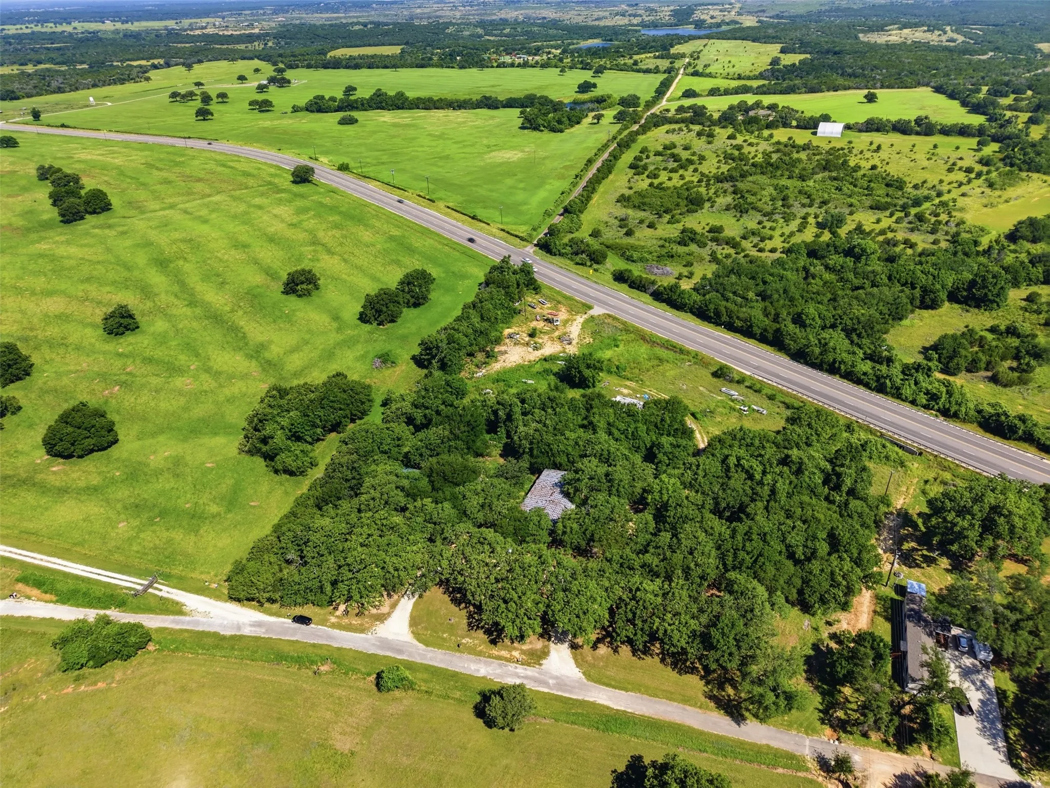 Mobile Home For Sale in Somervell County , 1135 County Road 2005, Glen Rose, Texas 76690, 3 Bedroom, 2 Bathroom, Garage spaces, 1,664 Sqft, built in 1995, mls#21308339, Real Estate Agent in Glen Rose, Homes For Sale in Somervell county, Homes For Sale in Glen Rose, Realtor in Glen Rose Texas, Real Estate Brokerage Independent Realty Texas, Luminita Cordes Realtor