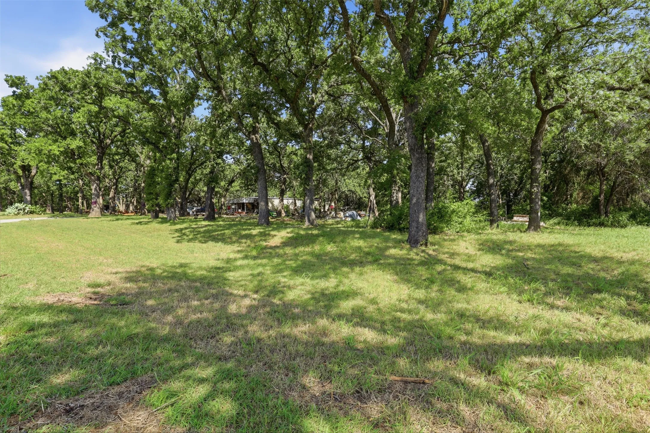Mobile Home For Sale in Somervell County , 1135 County Road 2005, Glen Rose, Texas 76690, 3 Bedroom, 2 Bathroom, Garage spaces, 1,664 Sqft, built in 1995, mls#21308339, Real Estate Agent in Glen Rose, Homes For Sale in Somervell county, Homes For Sale in Glen Rose, Realtor in Glen Rose Texas, Real Estate Brokerage Independent Realty Texas, Luminita Cordes Realtor