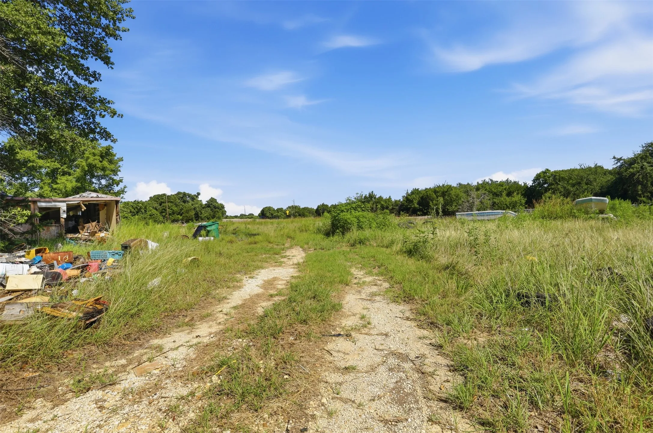 Mobile Home For Sale in Somervell County , 1135 County Road 2005, Glen Rose, Texas 76690, 3 Bedroom, 2 Bathroom, Garage spaces, 1,664 Sqft, built in 1995, mls#21308339, Real Estate Agent in Glen Rose, Homes For Sale in Somervell county, Homes For Sale in Glen Rose, Realtor in Glen Rose Texas, Real Estate Brokerage Independent Realty Texas, Luminita Cordes Realtor