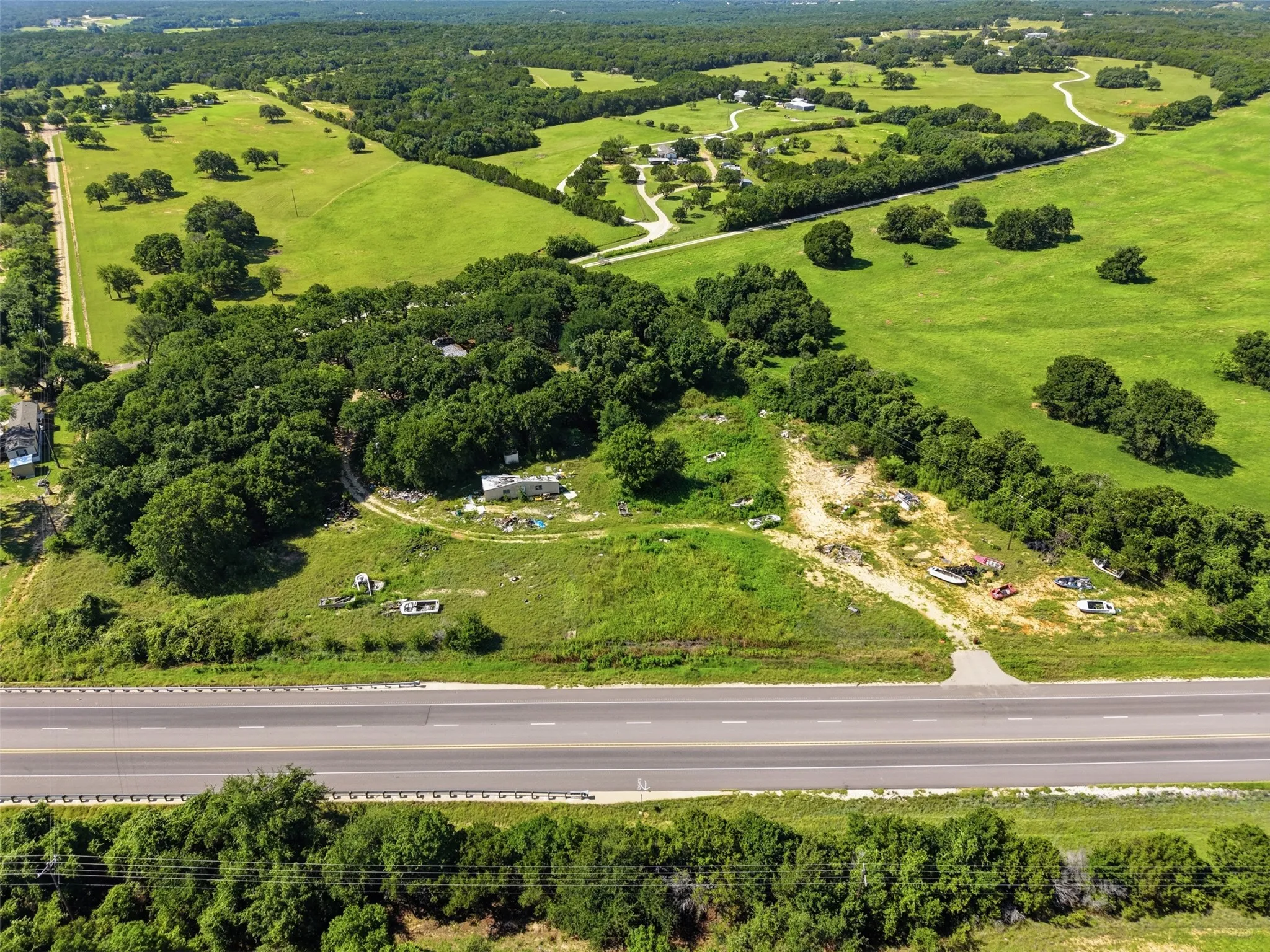 Mobile Home For Sale in Somervell County , 1135 County Road 2005, Glen Rose, Texas 76690, 3 Bedroom, 2 Bathroom, Garage spaces, 1,664 Sqft, built in 1995, mls#21308339, Real Estate Agent in Glen Rose, Homes For Sale in Somervell county, Homes For Sale in Glen Rose, Realtor in Glen Rose Texas, Real Estate Brokerage Independent Realty Texas, Luminita Cordes Realtor