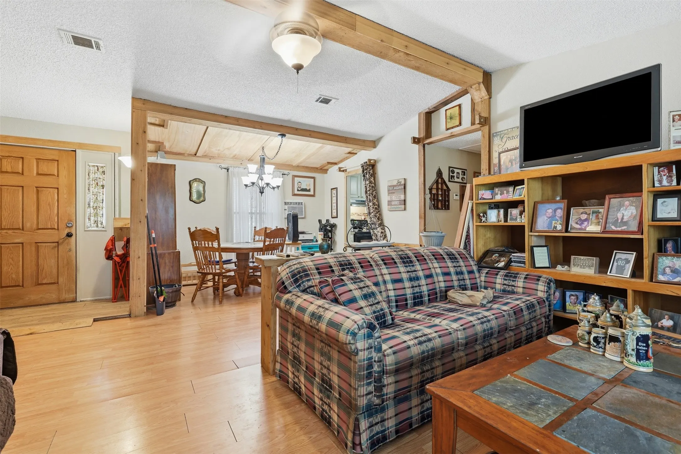Mobile Home For Sale in Somervell County , 1135 County Road 2005, Glen Rose, Texas 76690, 3 Bedroom, 2 Bathroom, Garage spaces, 1,664 Sqft, built in 1995, mls#21308339, Real Estate Agent in Glen Rose, Homes For Sale in Somervell county, Homes For Sale in Glen Rose, Realtor in Glen Rose Texas, Real Estate Brokerage Independent Realty Texas, Luminita Cordes Realtor