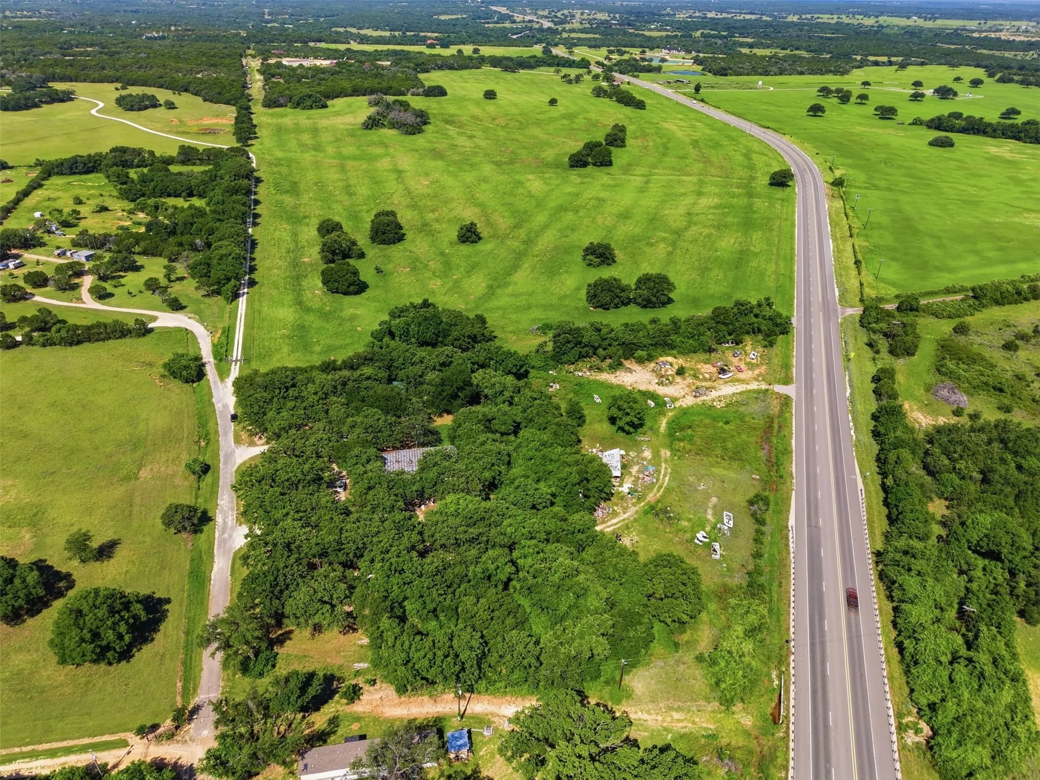 Mobile Home For Sale in Somervell County , 1135 County Road 2005, Glen Rose, Texas 76690, 3 Bedroom, 2 Bathroom, Garage spaces, 1,664 Sqft, built in 1995, mls#21308339, Real Estate Agent in Glen Rose, Homes For Sale in Somervell county, Homes For Sale in Glen Rose, Realtor in Glen Rose Texas, Real Estate Brokerage Independent Realty Texas, Luminita Cordes Realtor