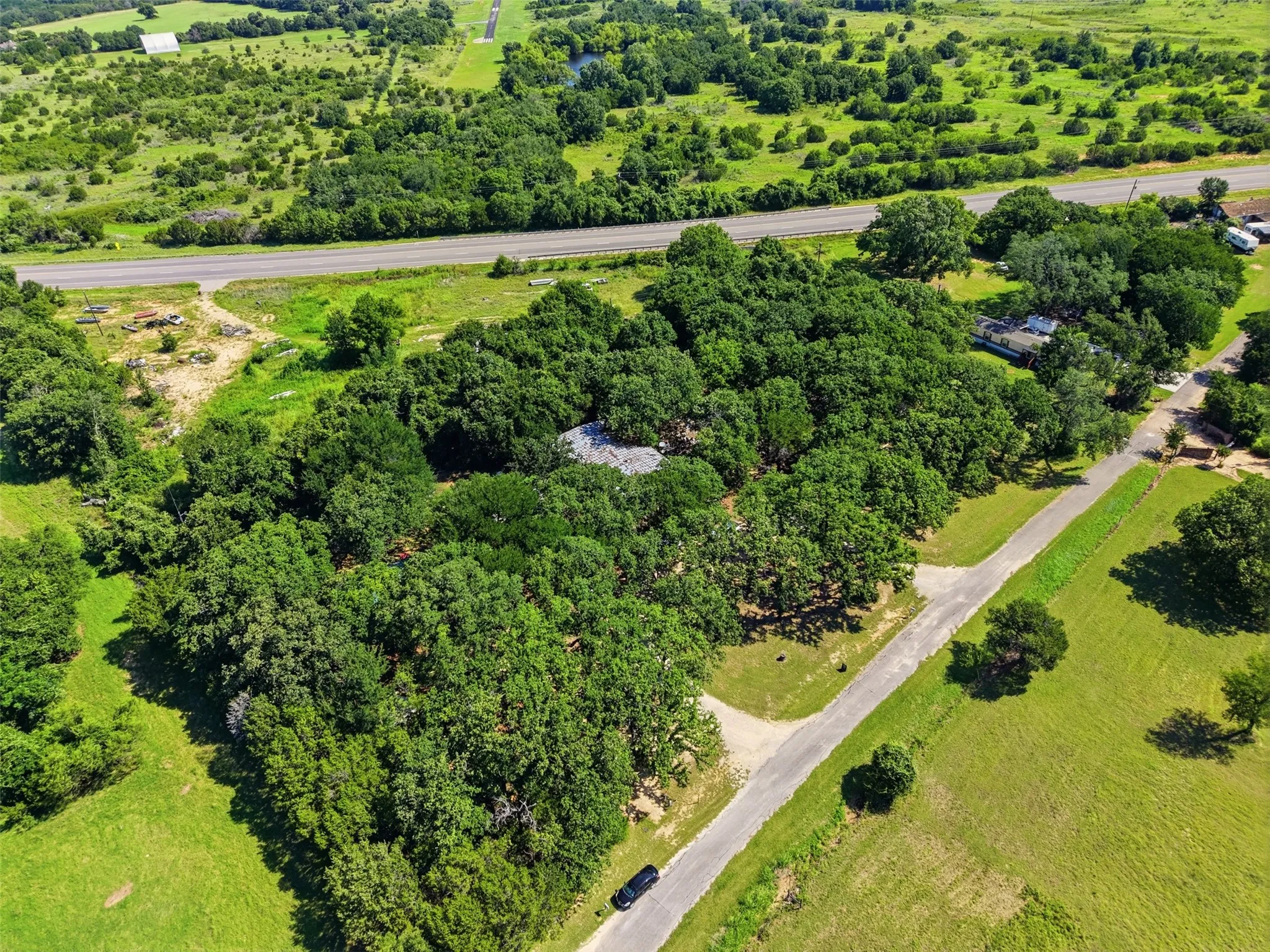 Mobile Home For Sale in Somervell County , 1135 County Road 2005, Glen Rose, Texas 76690, 3 Bedroom, 2 Bathroom, Garage spaces, 1,664 Sqft, built in 1995, mls#21308339, Real Estate Agent in Glen Rose, Homes For Sale in Somervell county, Homes For Sale in Glen Rose, Realtor in Glen Rose Texas, Real Estate Brokerage Independent Realty Texas, Luminita Cordes Realtor