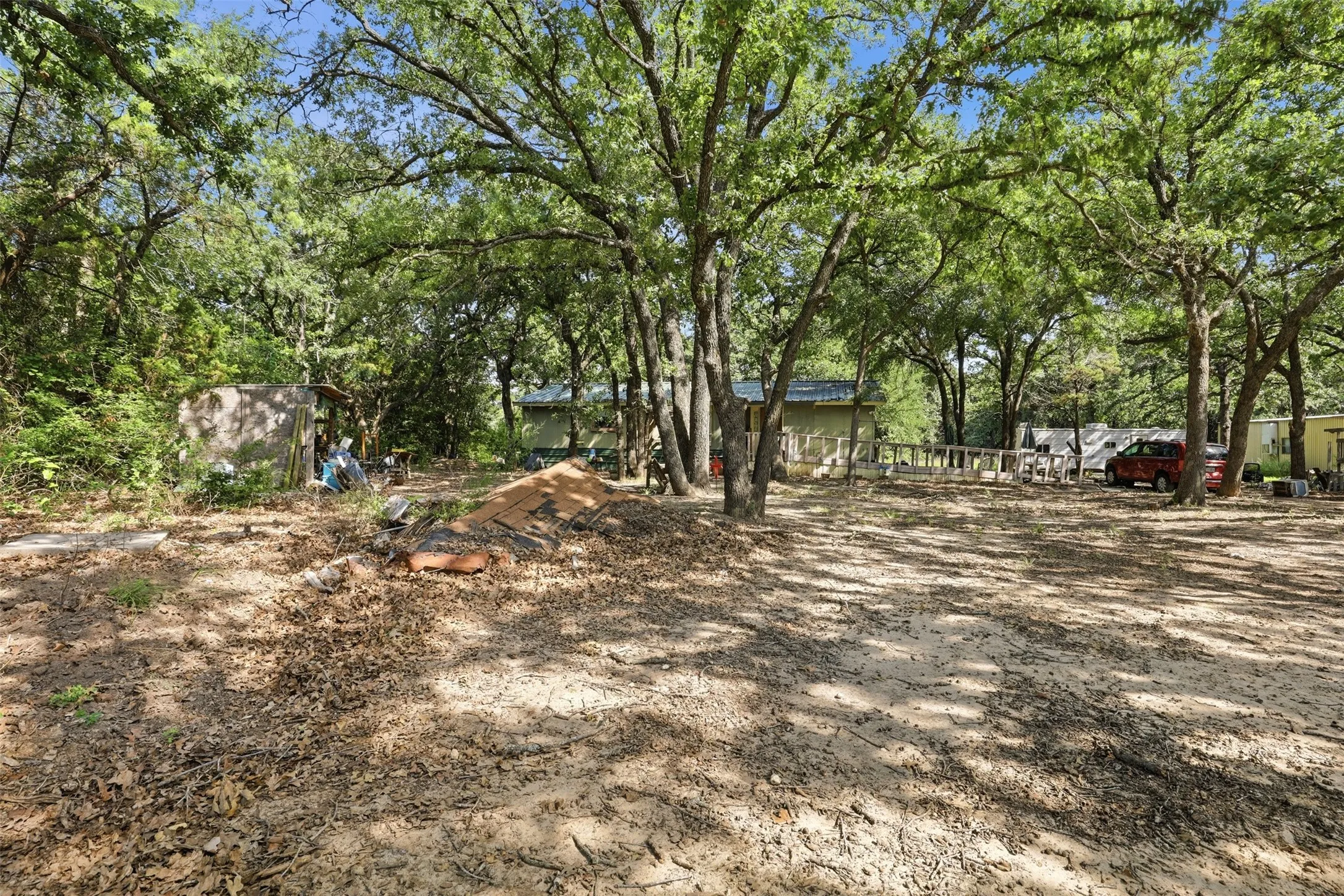 Mobile Home For Sale in Somervell County , 1135 County Road 2005, Glen Rose, Texas 76690, 3 Bedroom, 2 Bathroom, Garage spaces, 1,664 Sqft, built in 1995, mls#21308339, Real Estate Agent in Glen Rose, Homes For Sale in Somervell county, Homes For Sale in Glen Rose, Realtor in Glen Rose Texas, Real Estate Brokerage Independent Realty Texas, Luminita Cordes Realtor