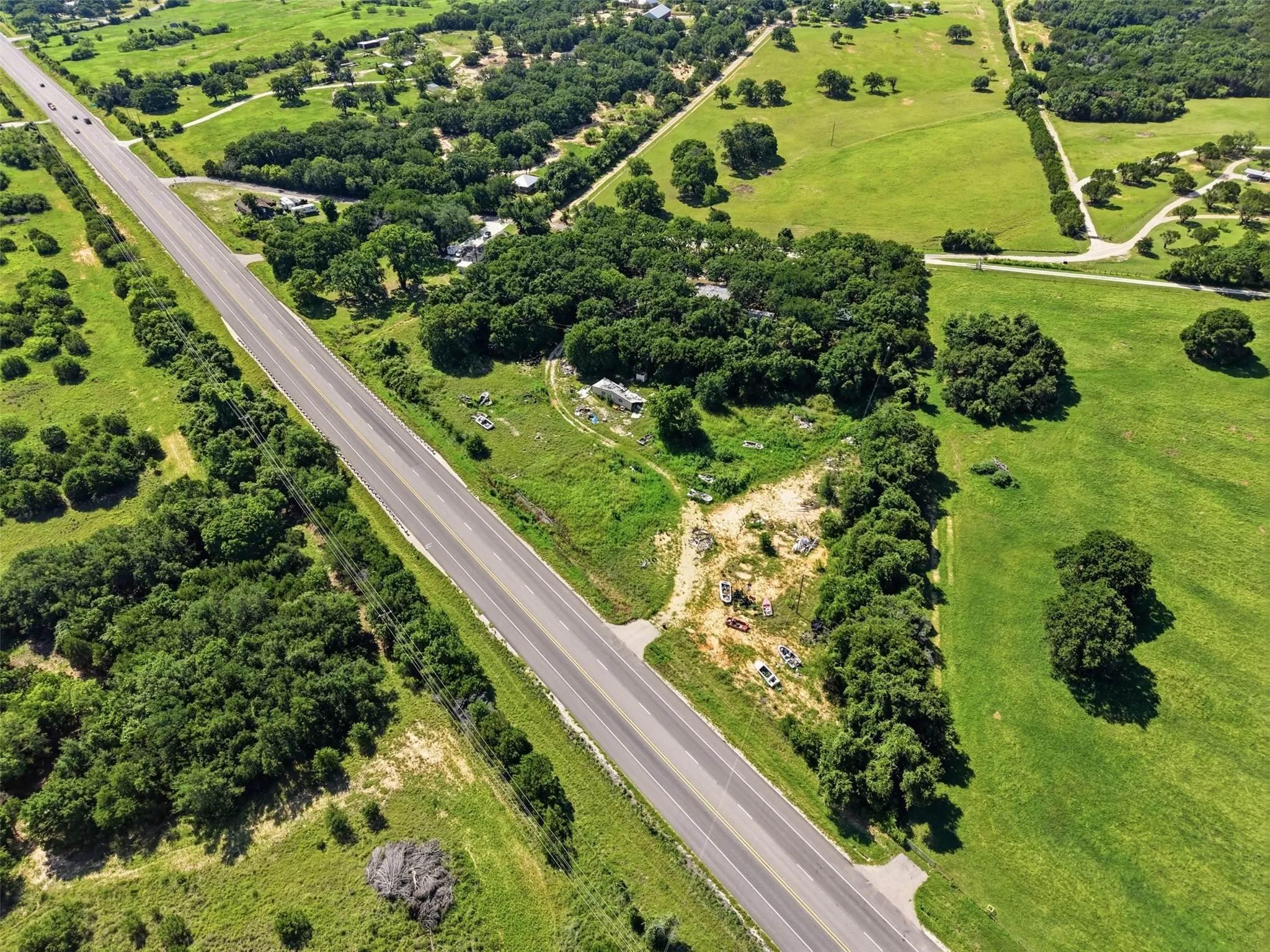 Mobile Home For Sale in Somervell County , 1135 County Road 2005, Glen Rose, Texas 76690, 3 Bedroom, 2 Bathroom, Garage spaces, 1,664 Sqft, built in 1995, mls#21308339, Real Estate Agent in Glen Rose, Homes For Sale in Somervell county, Homes For Sale in Glen Rose, Realtor in Glen Rose Texas, Real Estate Brokerage Independent Realty Texas, Luminita Cordes Realtor