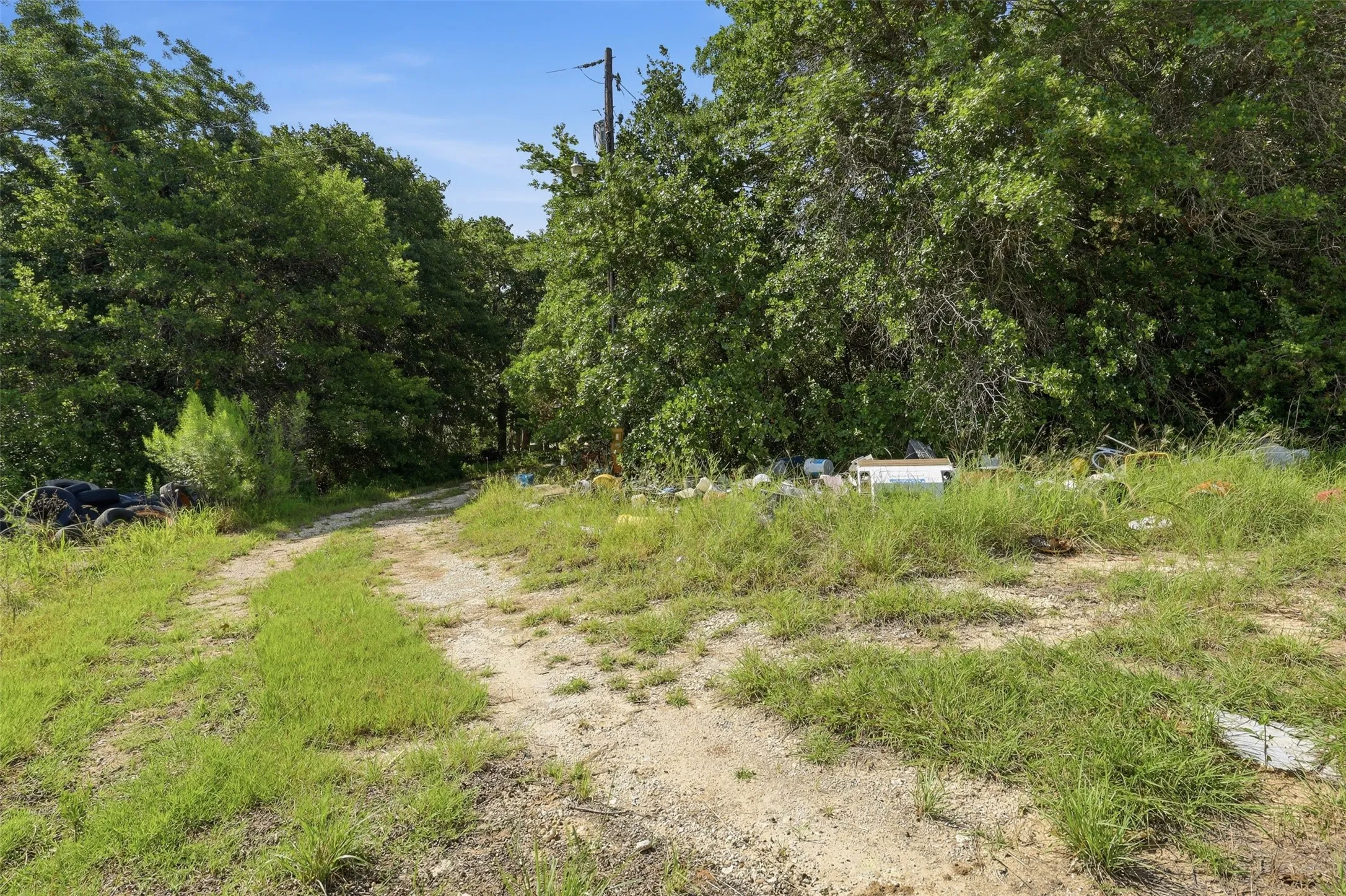 Mobile Home For Sale in Somervell County , 1135 County Road 2005, Glen Rose, Texas 76690, 3 Bedroom, 2 Bathroom, Garage spaces, 1,664 Sqft, built in 1995, mls#21308339, Real Estate Agent in Glen Rose, Homes For Sale in Somervell county, Homes For Sale in Glen Rose, Realtor in Glen Rose Texas, Real Estate Brokerage Independent Realty Texas, Luminita Cordes Realtor