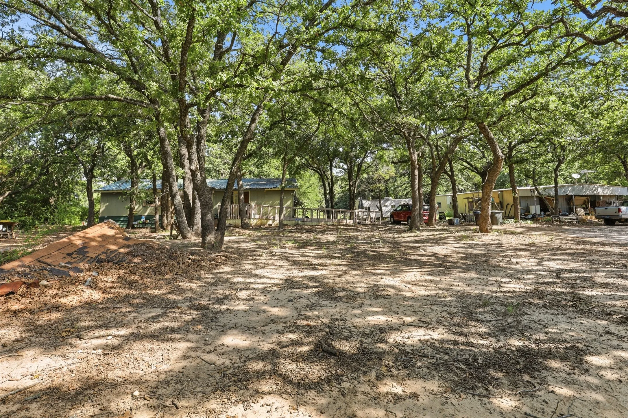 Mobile Home For Sale in Somervell County , 1135 County Road 2005, Glen Rose, Texas 76690, 3 Bedroom, 2 Bathroom, Garage spaces, 1,664 Sqft, built in 1995, mls#21308339, Real Estate Agent in Glen Rose, Homes For Sale in Somervell county, Homes For Sale in Glen Rose, Realtor in Glen Rose Texas, Real Estate Brokerage Independent Realty Texas, Luminita Cordes Realtor