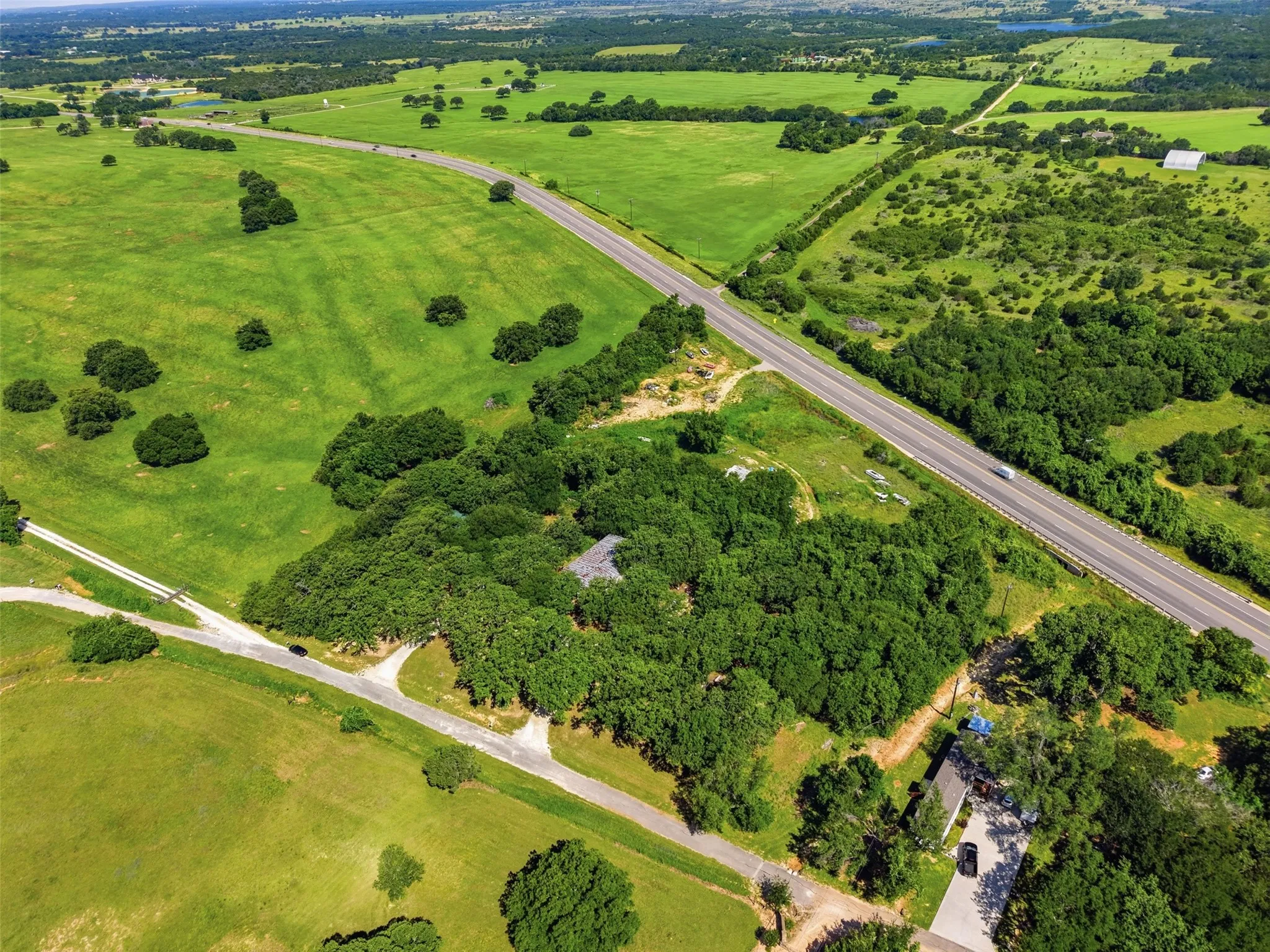 Mobile Home For Sale in Somervell County , 1135 County Road 2005, Glen Rose, Texas 76690, 3 Bedroom, 2 Bathroom, Garage spaces, 1,664 Sqft, built in 1995, mls#21308339, Real Estate Agent in Glen Rose, Homes For Sale in Somervell county, Homes For Sale in Glen Rose, Realtor in Glen Rose Texas, Real Estate Brokerage Independent Realty Texas, Luminita Cordes Realtor