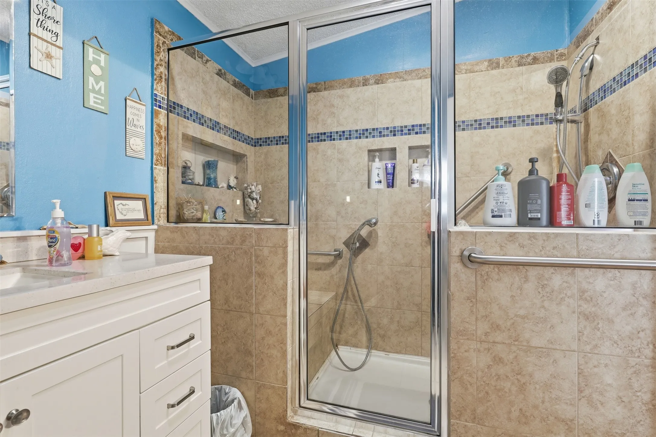 Mobile Home For Sale in Somervell County , 1135 County Road 2005, Glen Rose, Texas 76690, 3 Bedroom, 2 Bathroom, Garage spaces, 1,664 Sqft, built in 1995, mls#21308339, Real Estate Agent in Glen Rose, Homes For Sale in Somervell county, Homes For Sale in Glen Rose, Realtor in Glen Rose Texas, Real Estate Brokerage Independent Realty Texas, Luminita Cordes Realtor