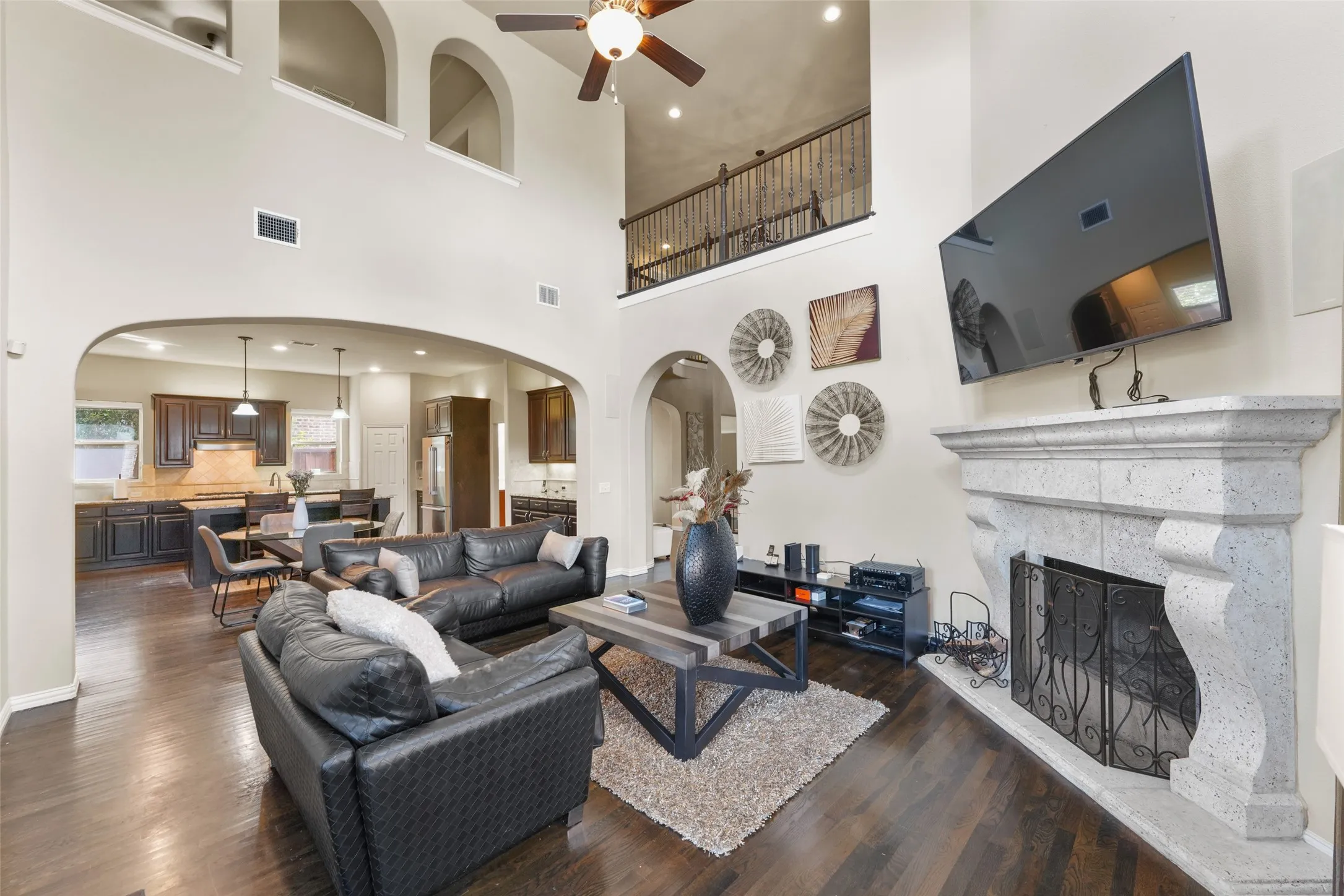 Single Family Residence For Sale in Collin County , 10082 Drawbridge Drive, Frisco, Texas 75035, 4 Bedroom, 4 Bathroom, 2 Garage spaces, 3,501 Sqft, built in 2010, mls#21308342, Real Estate Agent in Frisco, Homes For Sale in Collin county, Homes For Sale in Frisco, Realtor in Frisco Texas, Real Estate Brokerage Independent Realty Texas, Luminita Cordes Realtor