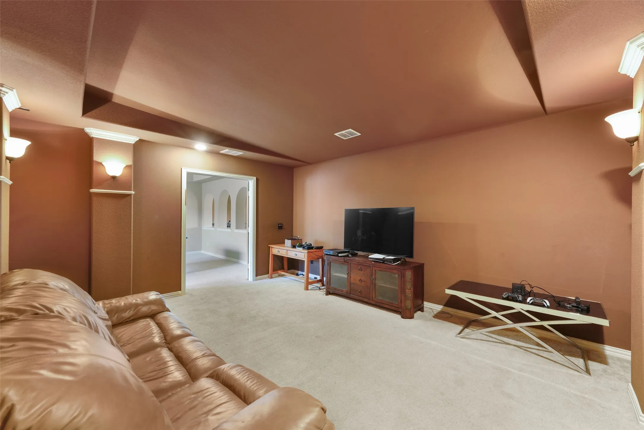 Single Family Residence For Sale in Collin County , 10082 Drawbridge Drive, Frisco, Texas 75035, 4 Bedroom, 4 Bathroom, 2 Garage spaces, 3,501 Sqft, built in 2010, mls#21308342, Real Estate Agent in Frisco, Homes For Sale in Collin county, Homes For Sale in Frisco, Realtor in Frisco Texas, Real Estate Brokerage Independent Realty Texas, Luminita Cordes Realtor