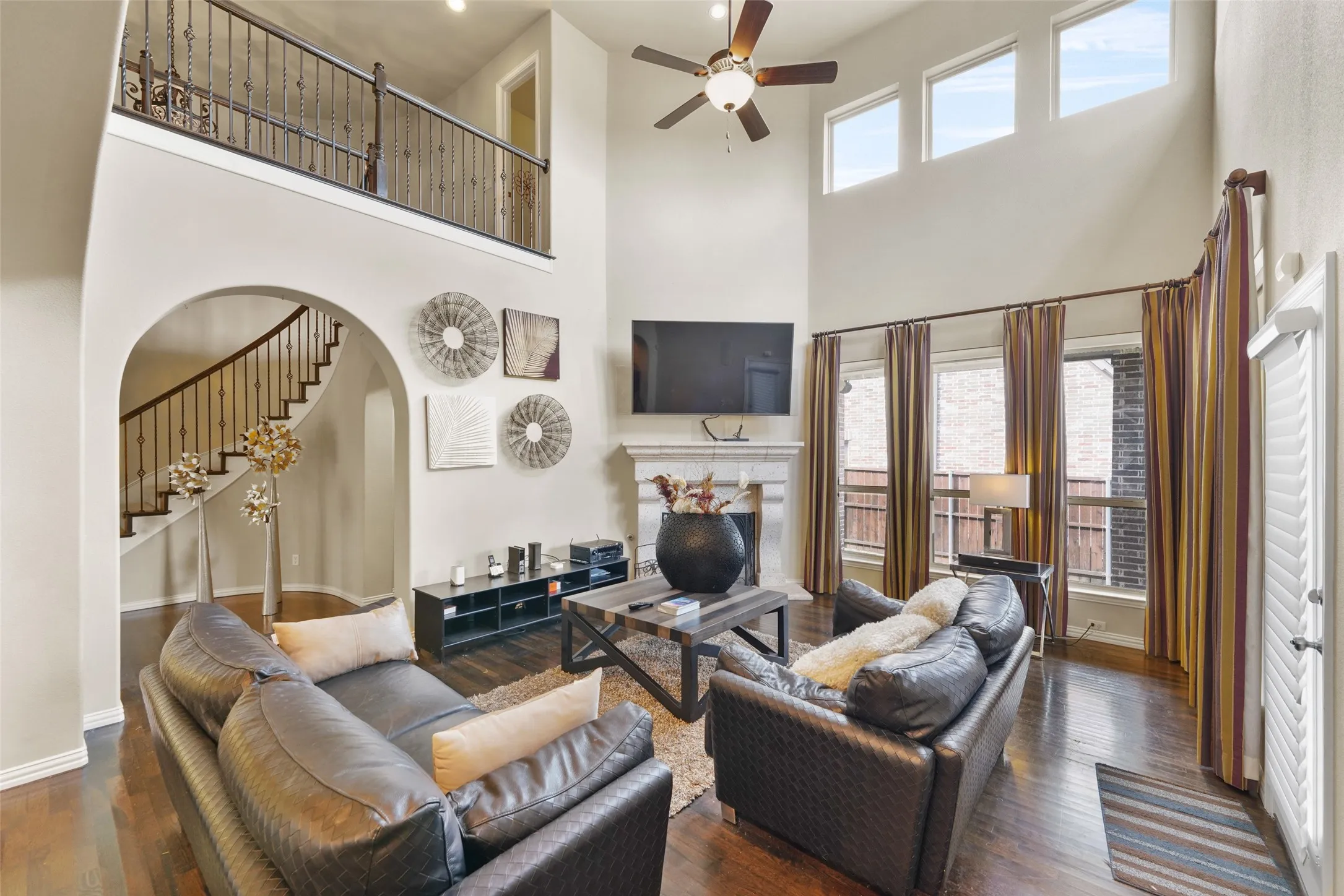 Single Family Residence For Sale in Collin County , 10082 Drawbridge Drive, Frisco, Texas 75035, 4 Bedroom, 4 Bathroom, 2 Garage spaces, 3,501 Sqft, built in 2010, mls#21308342, Real Estate Agent in Frisco, Homes For Sale in Collin county, Homes For Sale in Frisco, Realtor in Frisco Texas, Real Estate Brokerage Independent Realty Texas, Luminita Cordes Realtor