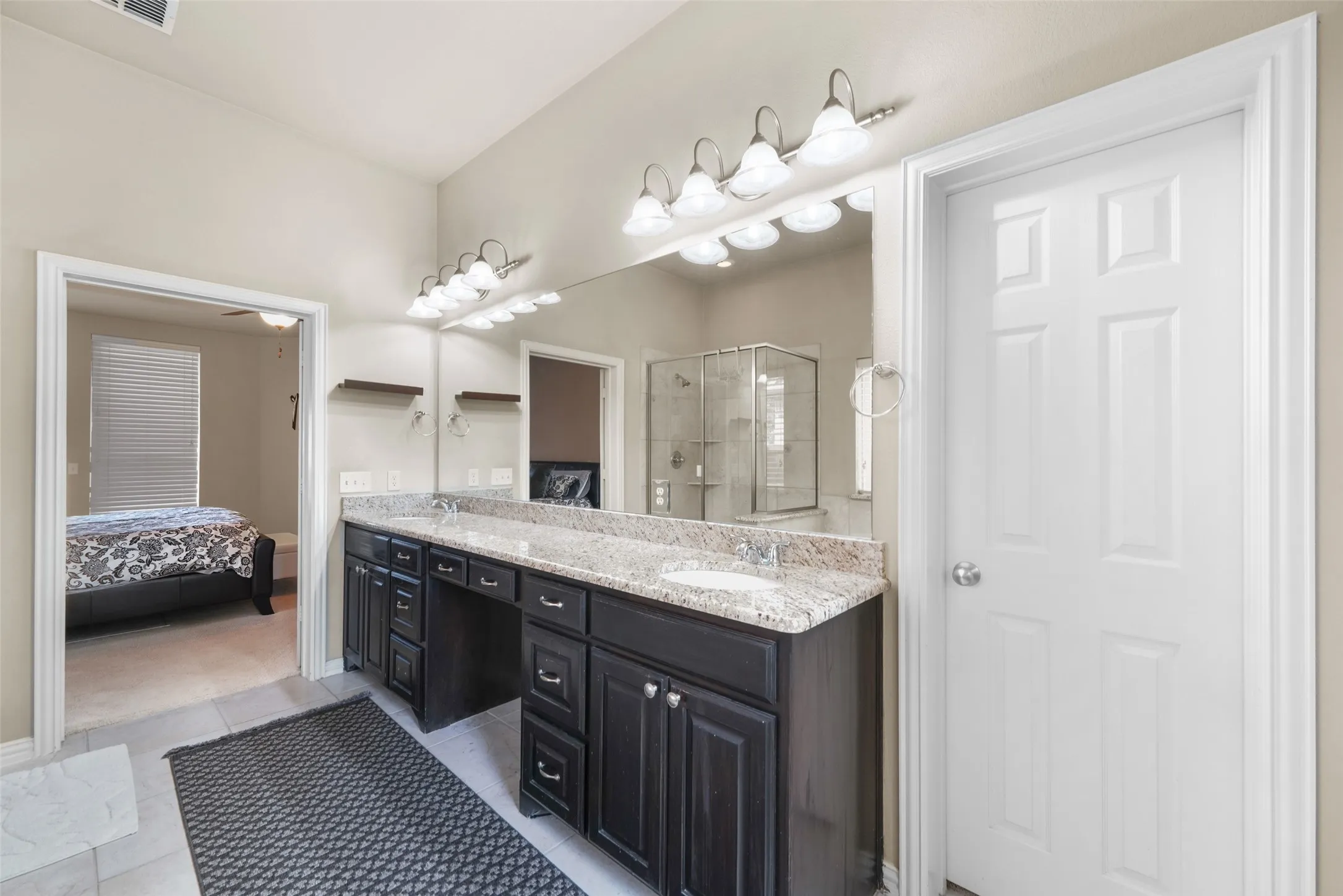 Single Family Residence For Sale in Collin County , 10082 Drawbridge Drive, Frisco, Texas 75035, 4 Bedroom, 4 Bathroom, 2 Garage spaces, 3,501 Sqft, built in 2010, mls#21308342, Real Estate Agent in Frisco, Homes For Sale in Collin county, Homes For Sale in Frisco, Realtor in Frisco Texas, Real Estate Brokerage Independent Realty Texas, Luminita Cordes Realtor