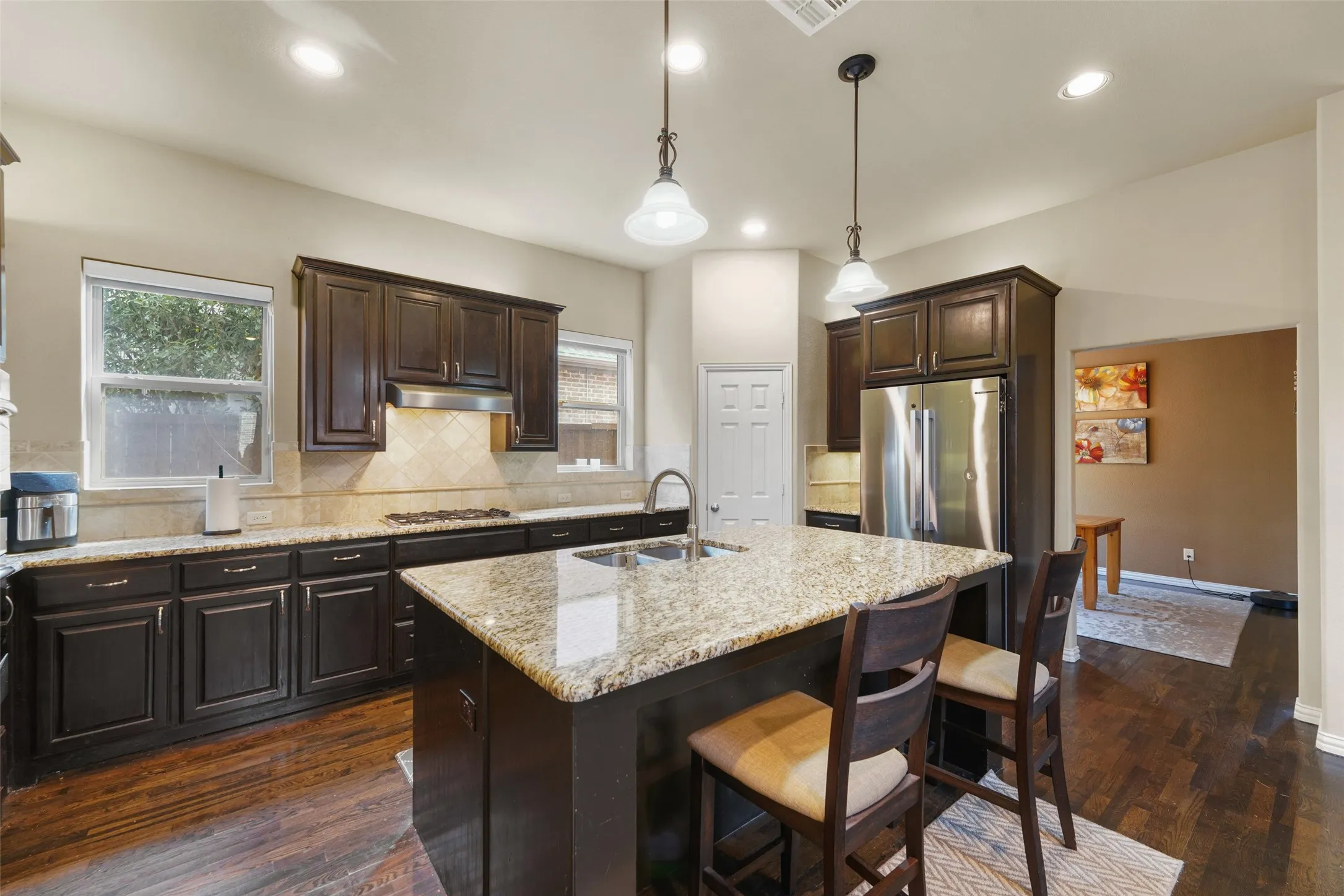 Single Family Residence For Sale in Collin County , 10082 Drawbridge Drive, Frisco, Texas 75035, 4 Bedroom, 4 Bathroom, 2 Garage spaces, 3,501 Sqft, built in 2010, mls#21308342, Real Estate Agent in Frisco, Homes For Sale in Collin county, Homes For Sale in Frisco, Realtor in Frisco Texas, Real Estate Brokerage Independent Realty Texas, Luminita Cordes Realtor