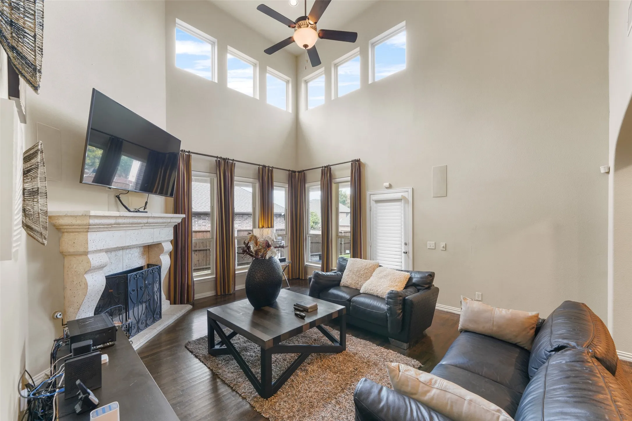Single Family Residence For Sale in Collin County , 10082 Drawbridge Drive, Frisco, Texas 75035, 4 Bedroom, 4 Bathroom, 2 Garage spaces, 3,501 Sqft, built in 2010, mls#21308342, Real Estate Agent in Frisco, Homes For Sale in Collin county, Homes For Sale in Frisco, Realtor in Frisco Texas, Real Estate Brokerage Independent Realty Texas, Luminita Cordes Realtor